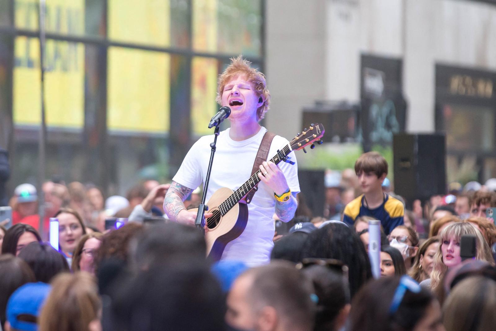Ed Sheeran egész turnéja bánja a popsztár jó fiús imidzsét