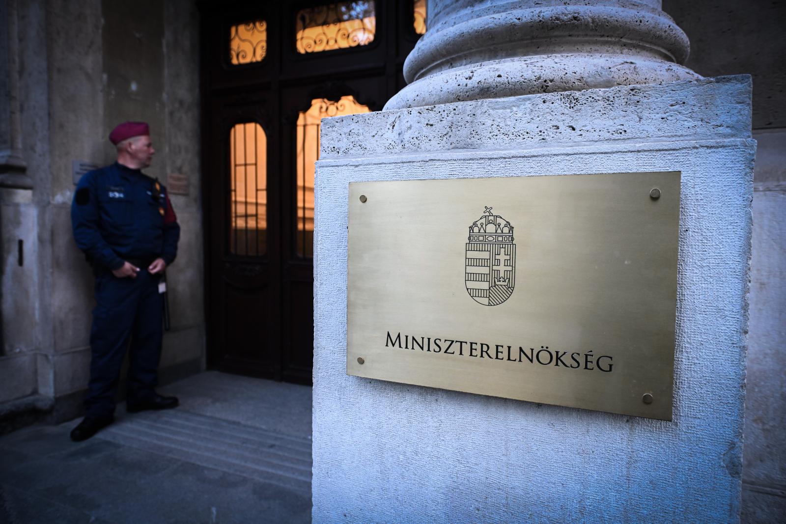 Feljelentést tett a Miniszterelnökség a Mesterséges Intelligencia Kutató Központnak nyújtott 300 millió forintos állami támogatás miatt