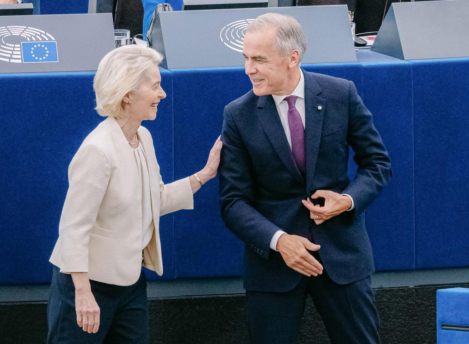 Ursula von der Leyen és Marc Carney. Az Európai Bizottság elnöke kezdeményezte a Kanadával már működő szabadkereskedelmi egyezmény továbbfejlesztését egyfajta társult tagsággá