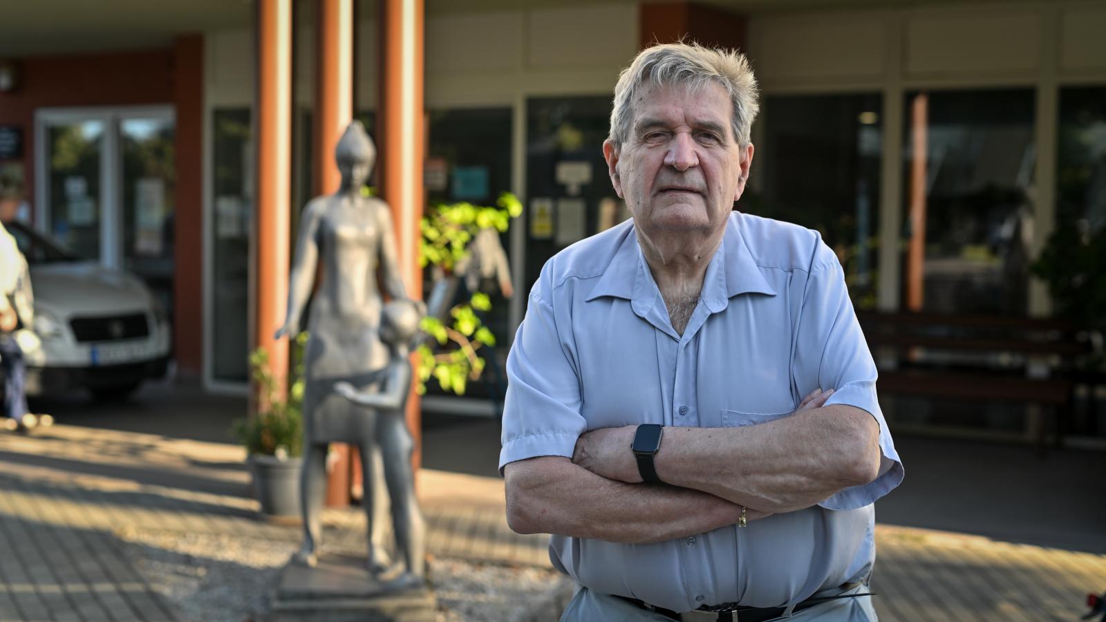 Kisimre László igazgató-főorvos ötvenkettedik éve gyógyít, 75 évesen vezeti a kistérségi intézményt