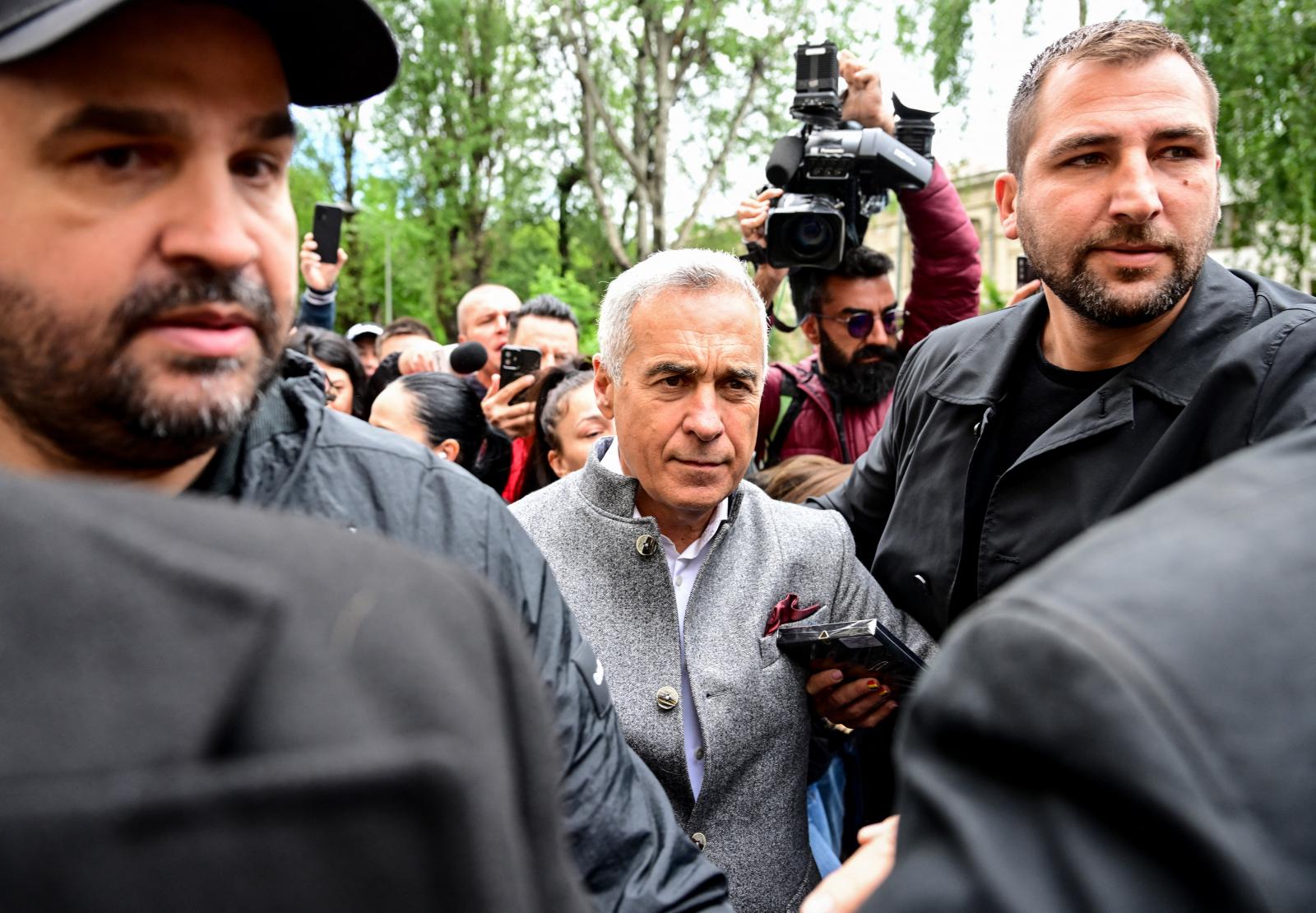 Csalással is vádolják a szélsőjobboldali Călin Georgescut