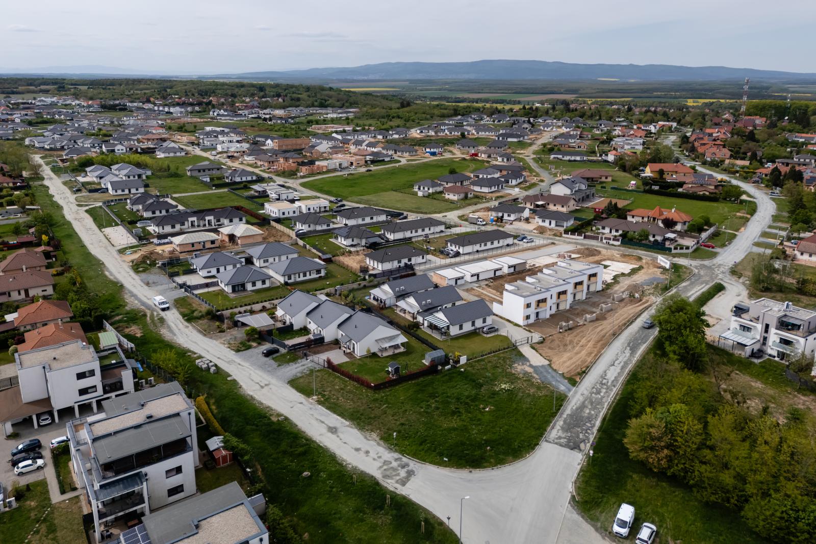 Szabálytalan munkavégzés történt a szombathelyi Oladi Plató azbeszttel szennyezett útjain