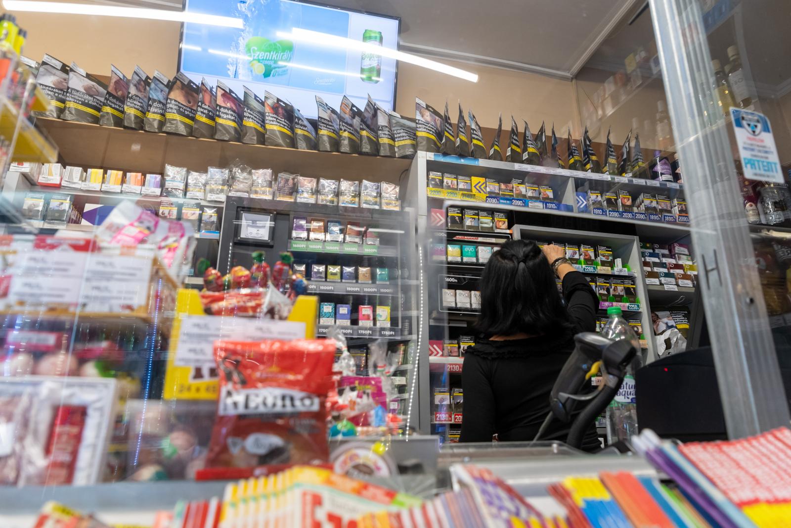 Pikó András hatósági jogköröket adna az önkormányzatoknak a dohányboltok nyitvatartásának és alkoholértékesítésének korlátozására