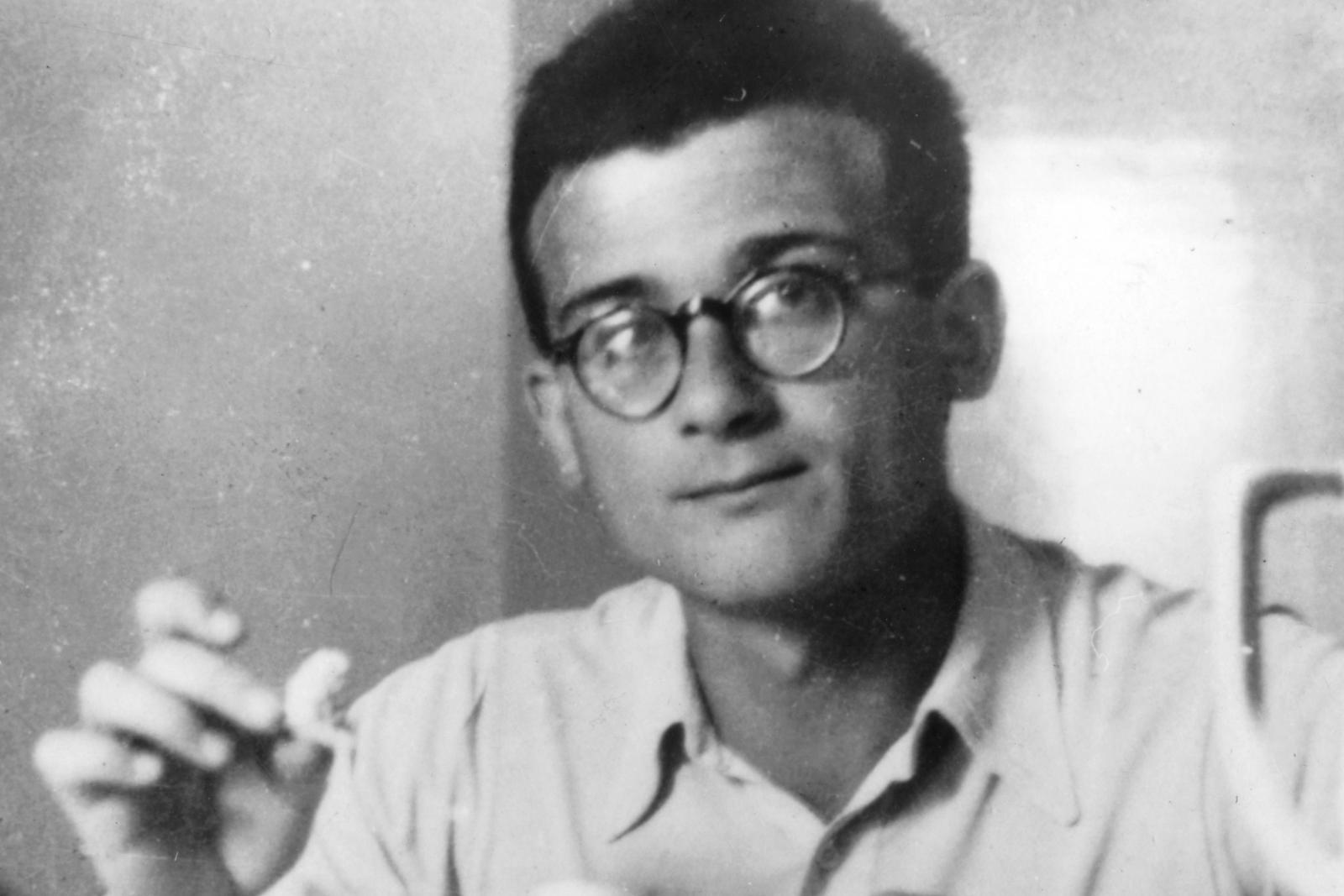 Juhász András: Szilánkok 4.