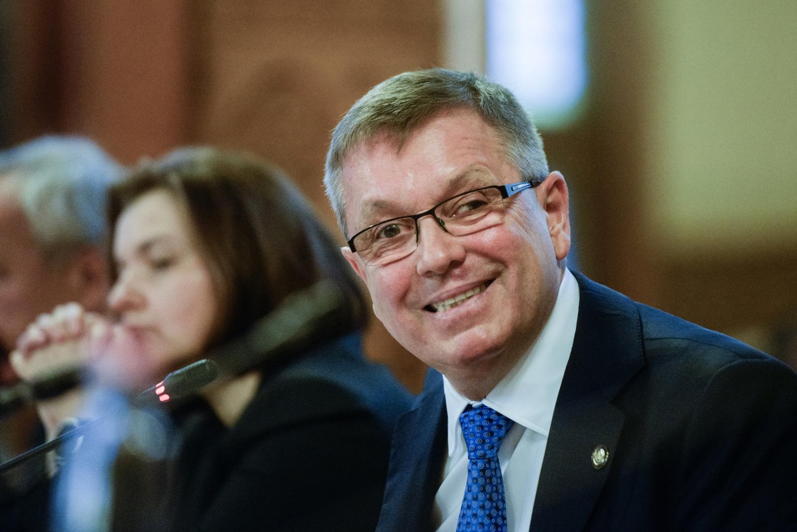 Szabadlábon védekezik Matolcsy György