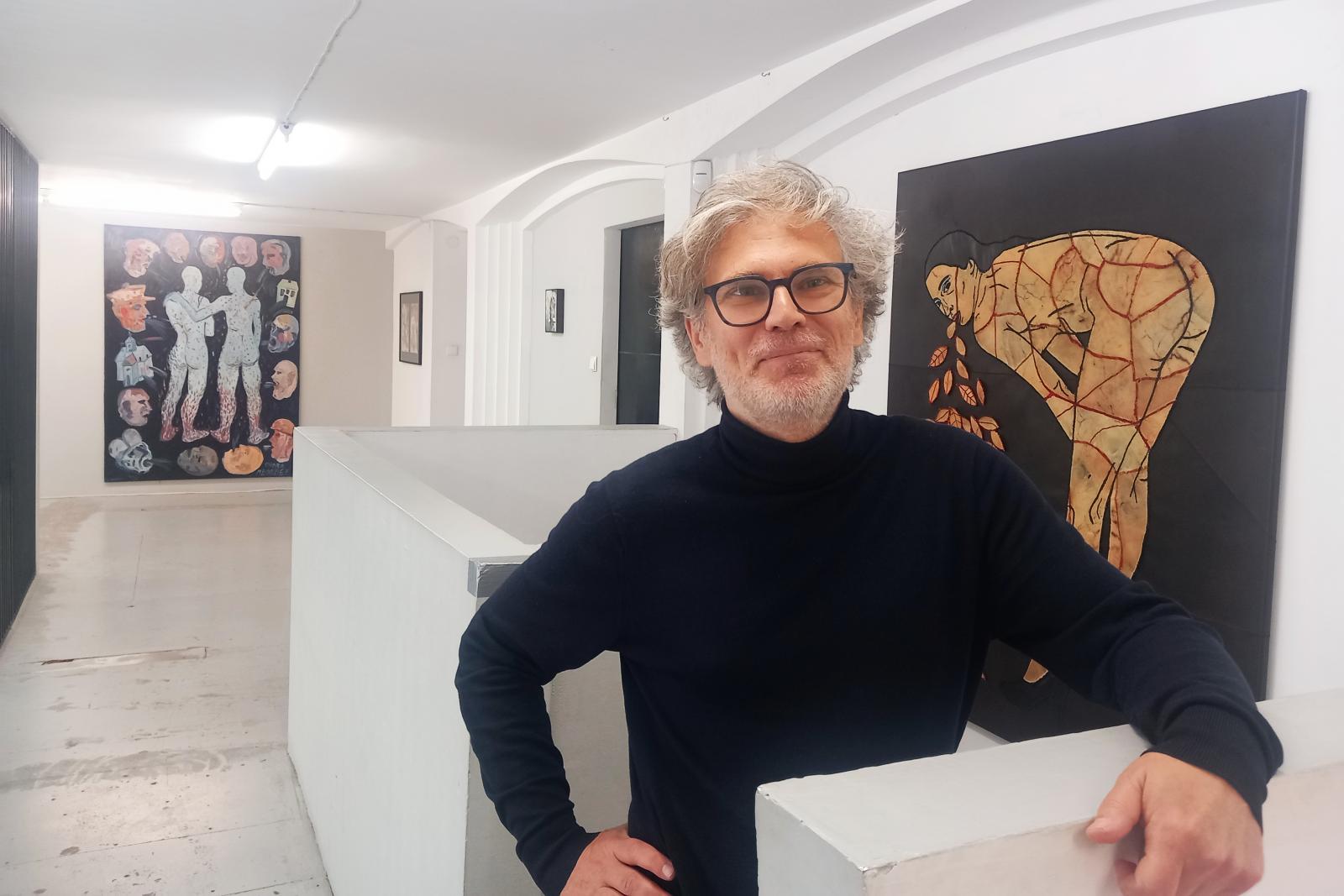 A galeristának és a kollégáinak a missziója az, hogy nemzetközileg is láthatók legyenek, de a varsói közönség is kíváncsi legyen rájuk