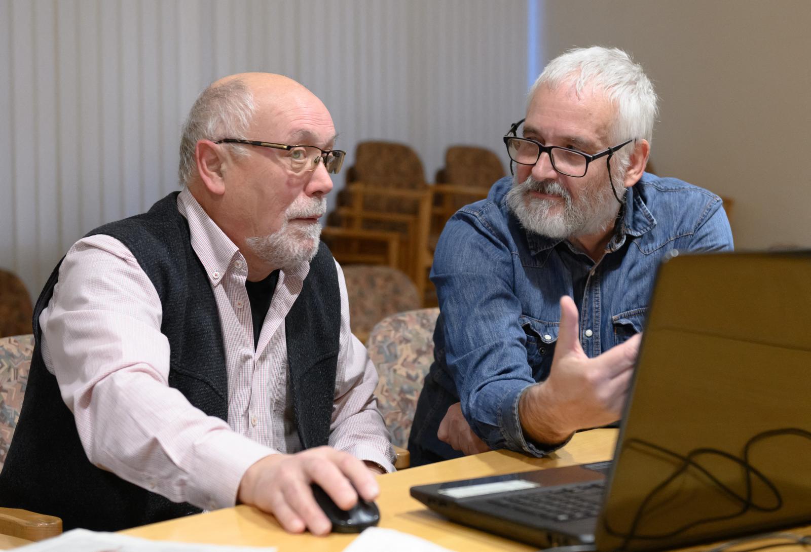 A mesterséges intelligenciától az idegsejtpusztulásig – kezdődik a Szenior Akadémia őszi évada