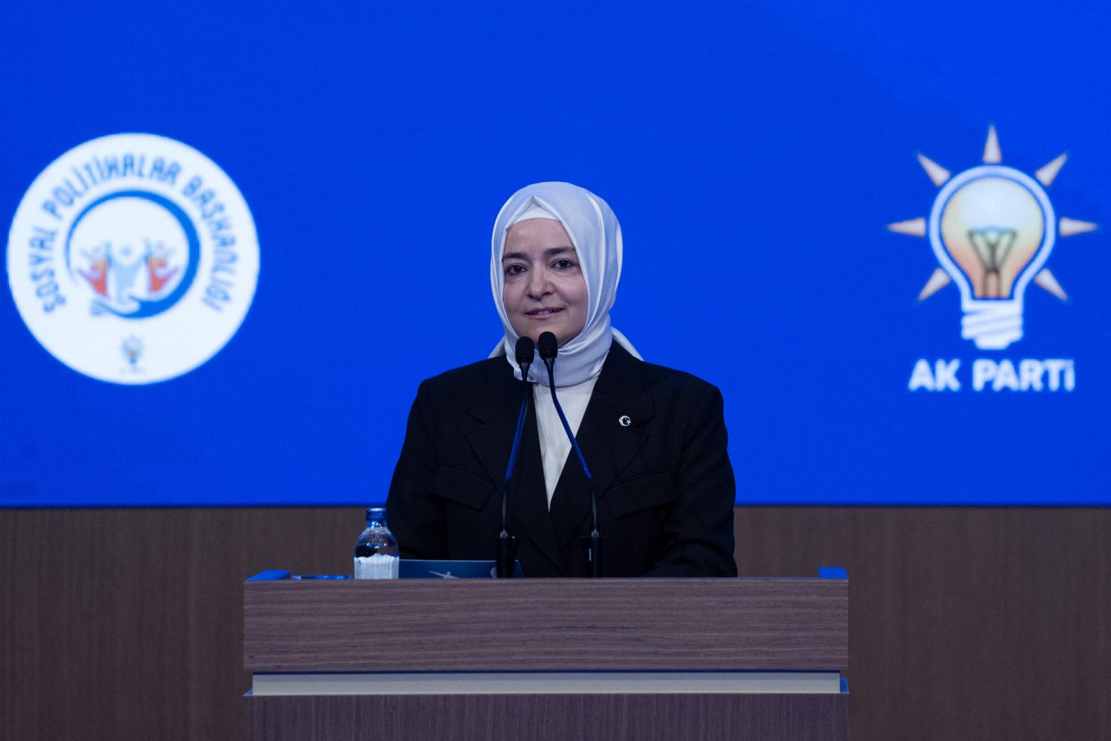 Török tőkepiaci botrány érte el Erdoğan pártját: mintegy félmillió befektető érintett
