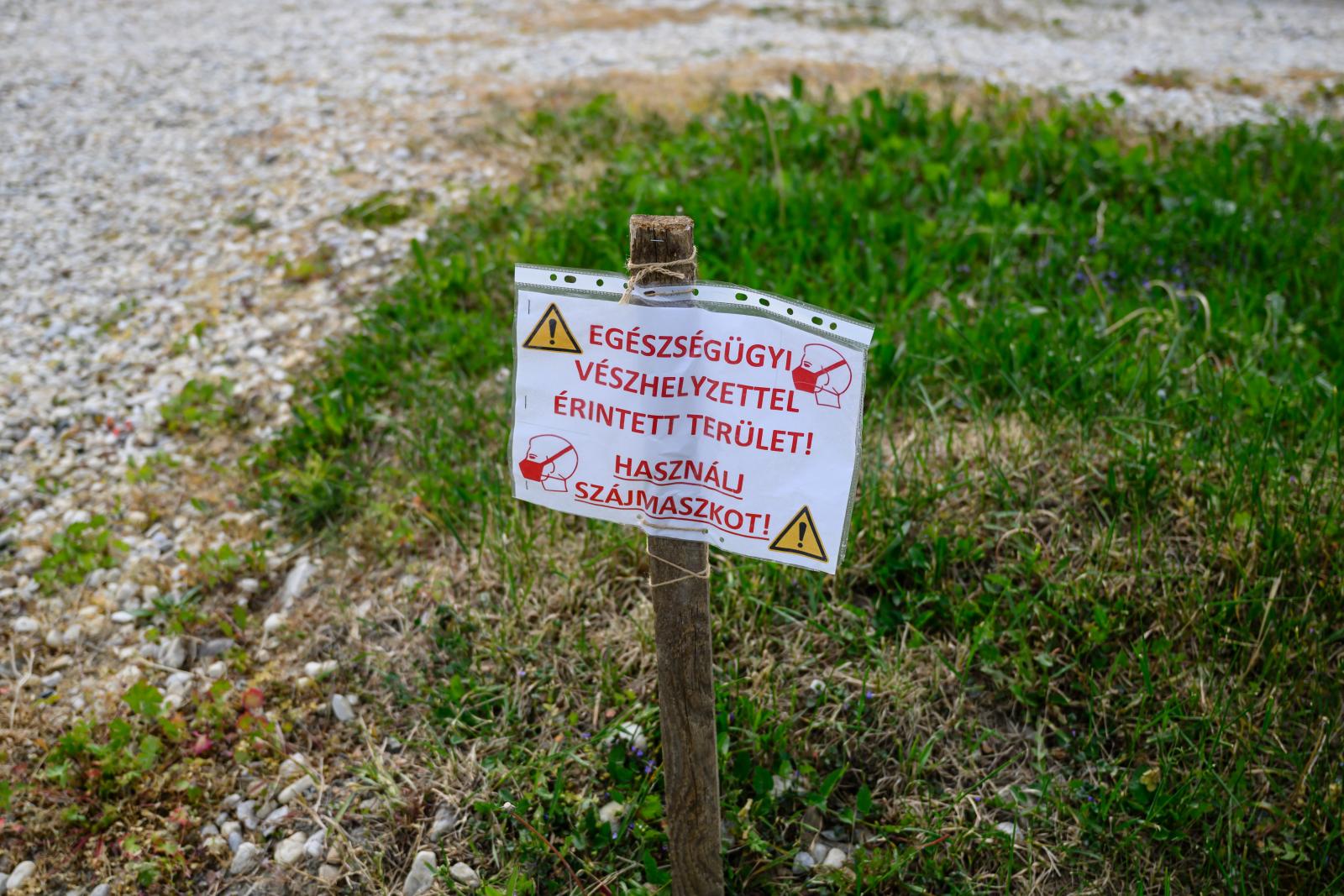 Dél-afrikai oldattal lehet meggátolni az azbeszt-szennyezett utak kiporzását