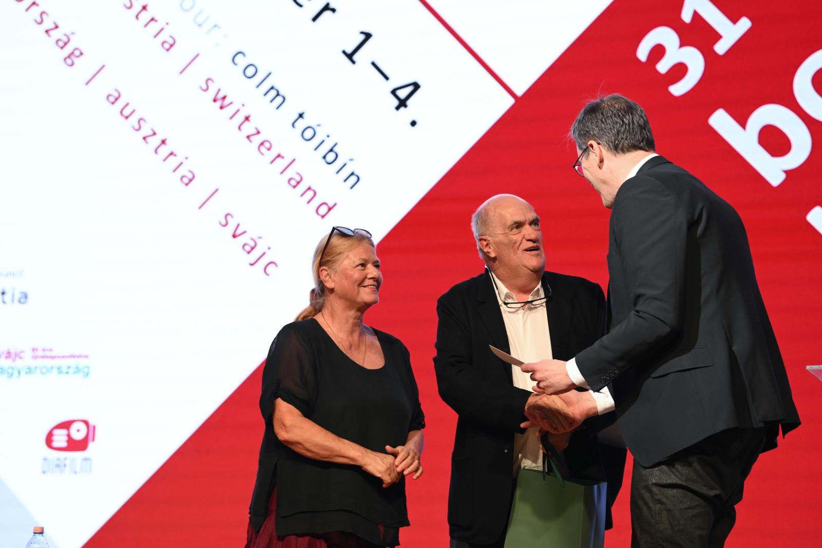 Nem elég annyit mondani, hogy én csak író vagyok – Colm Tóibín a történelem elől menekülő Thomas Mannról, a művészi felelősségről és a politikai kívülállás határairól