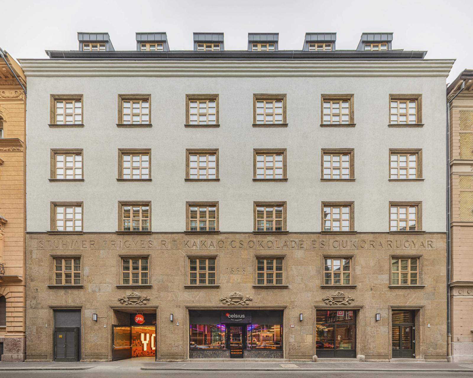 Családi ház Kategória Közönségszavazás: Új építésű lakóépület, Salföld 
Építészet: Vékony Péter (Nirmana Építésziroda)
