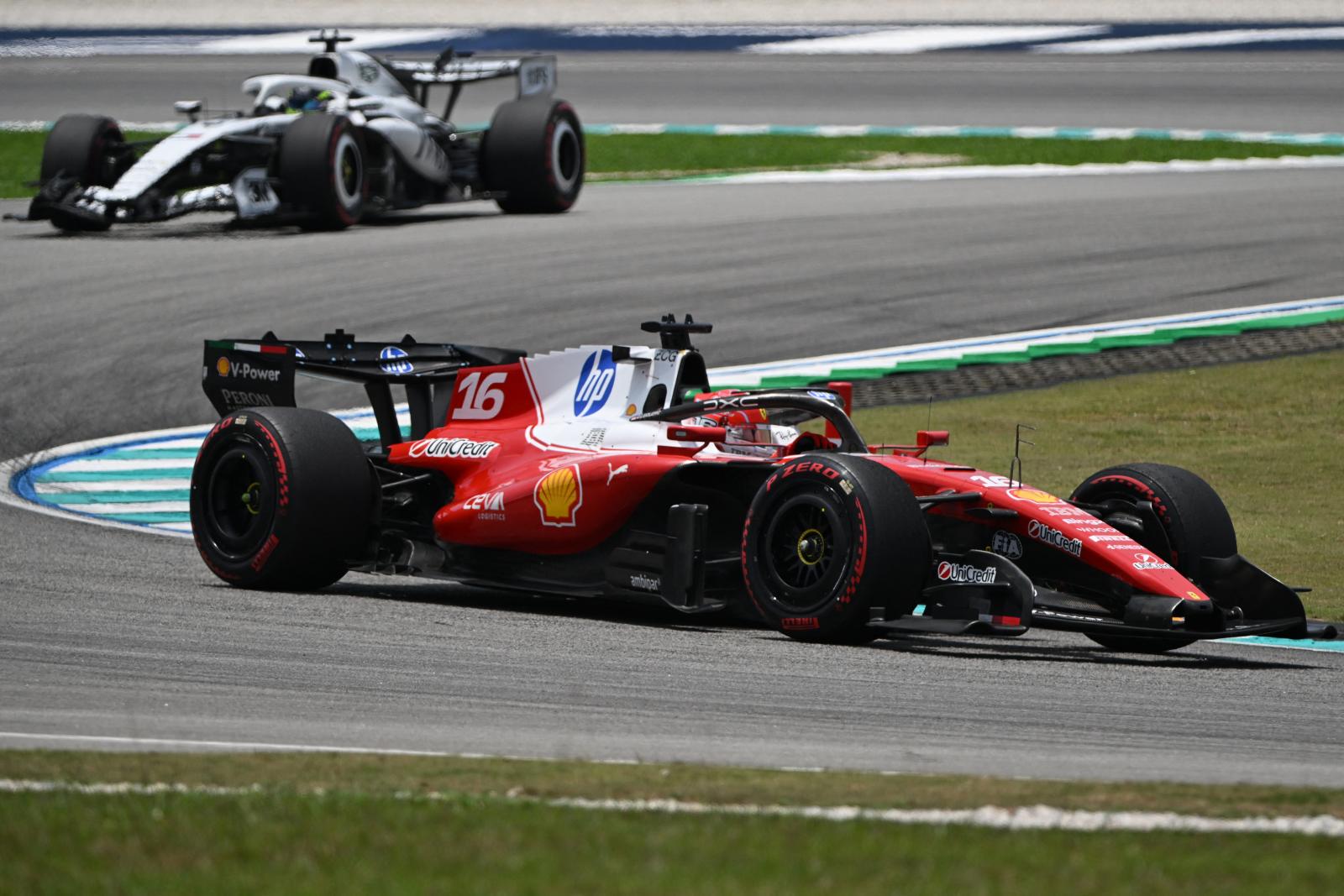 Forma-1: Leclerc volt a leggyorsabb a második szabadedzésen