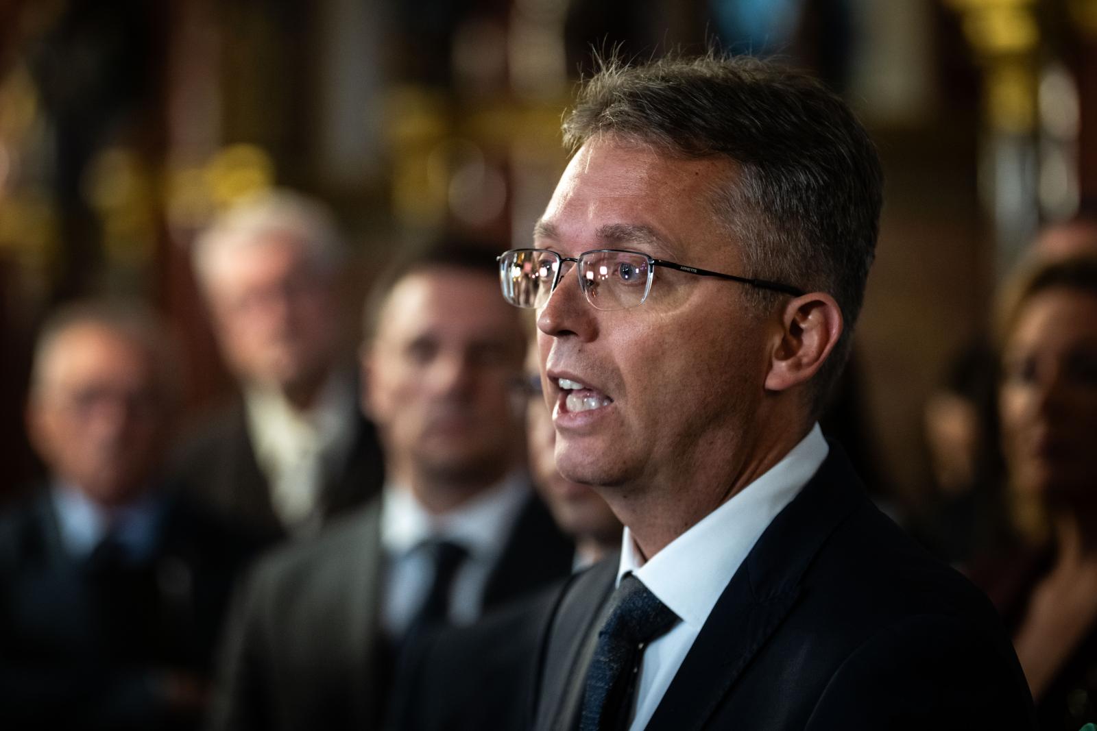 Hankó Balázs két hónap alatt kétszer annyi pénz kiosztásáról döntött, mint előtte egy éven át