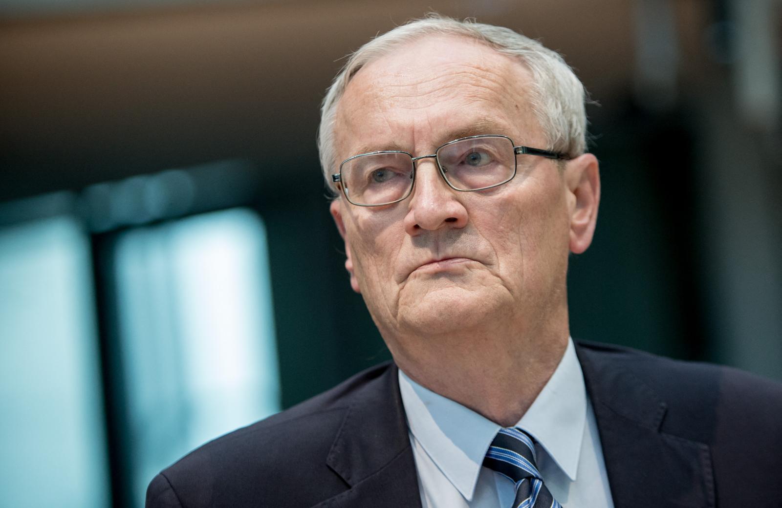 Kémkedés gyanújával őrizetbe vették a német titkosszolgálat volt vezetőjét