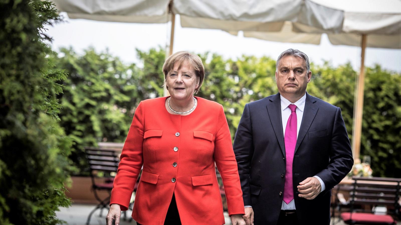 Merkel kancellár emberségre tanította Orbánt Berlinben