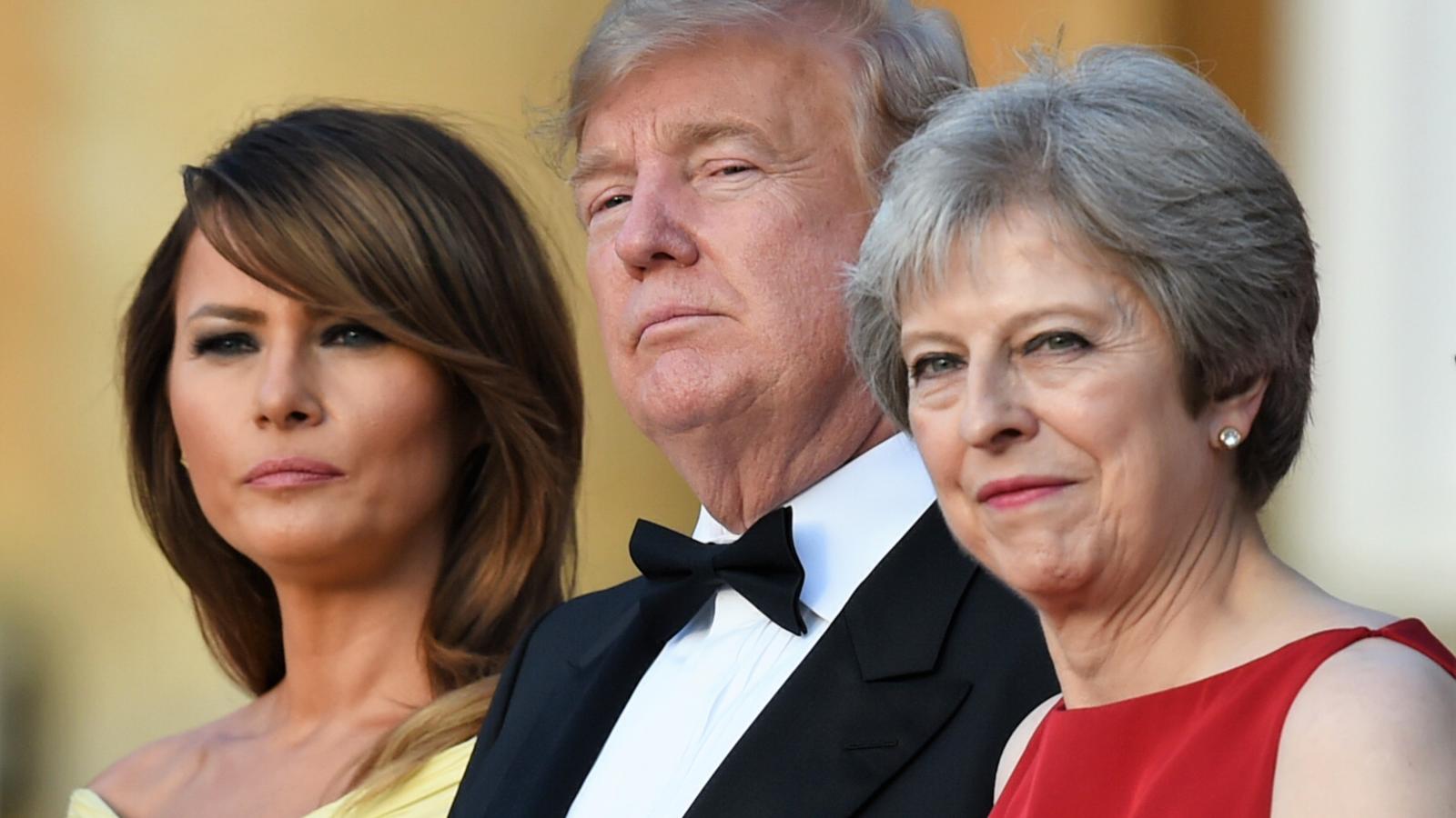 Donald Trump és Theresa May csütörtöki találkozója, az amerikai elnök baloldalán felesége, Melania Trump áll