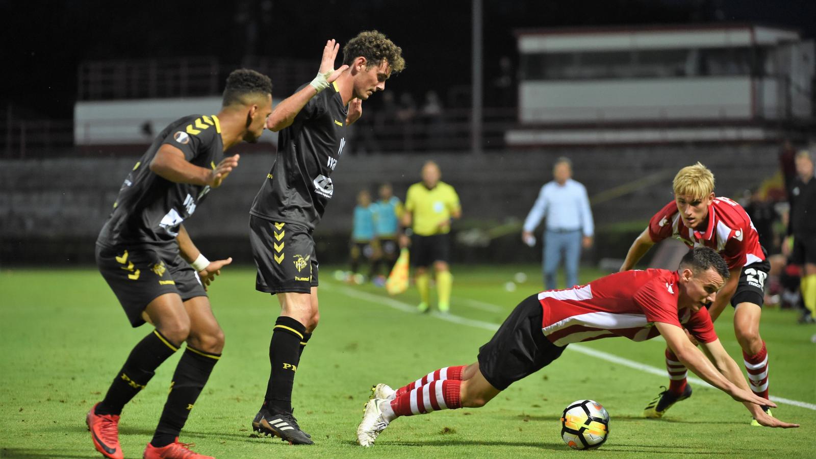 A két együttes  a labdarúgó Európa-liga harmadik selejtezőkörének első fordulójában.