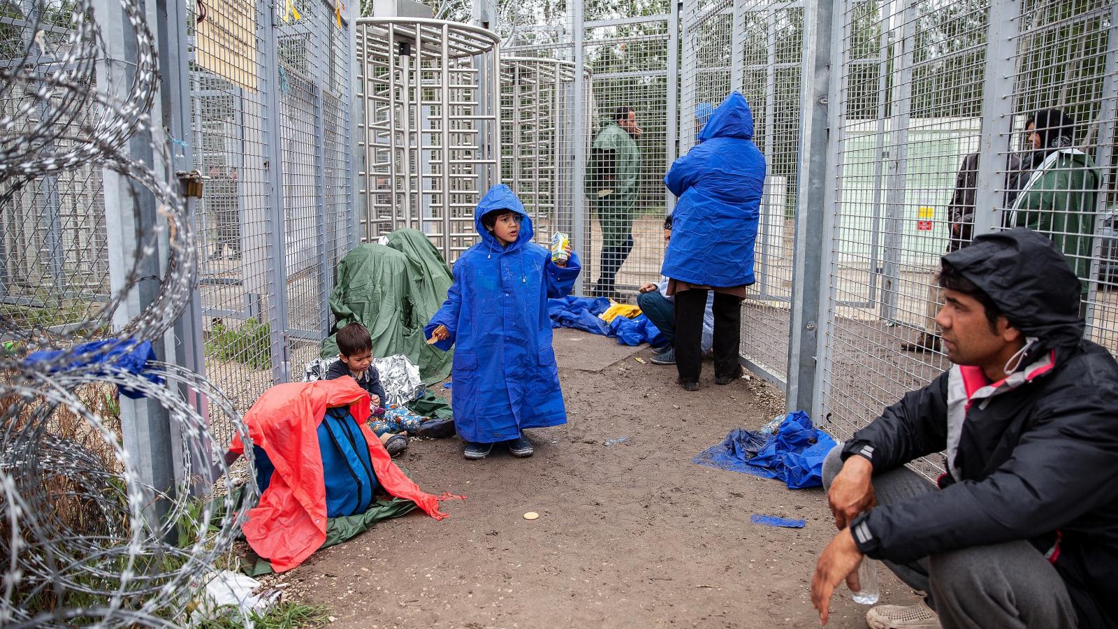 A hatóság szerint nem kell ételt adni az idegenrendészeti részlegen. Képünk illusztráció