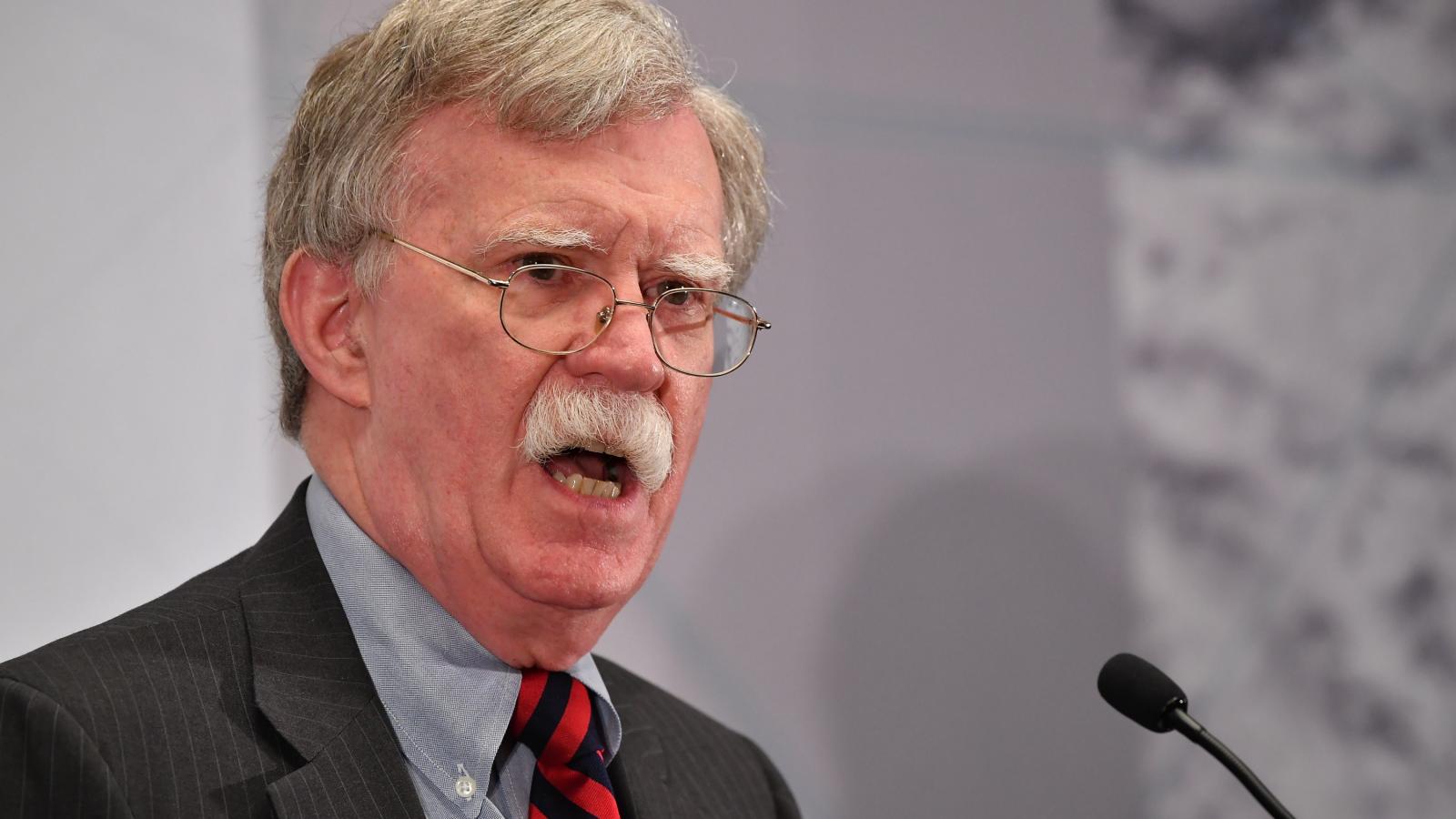 John Bolton, amint éppen Iránt fenyegeti.