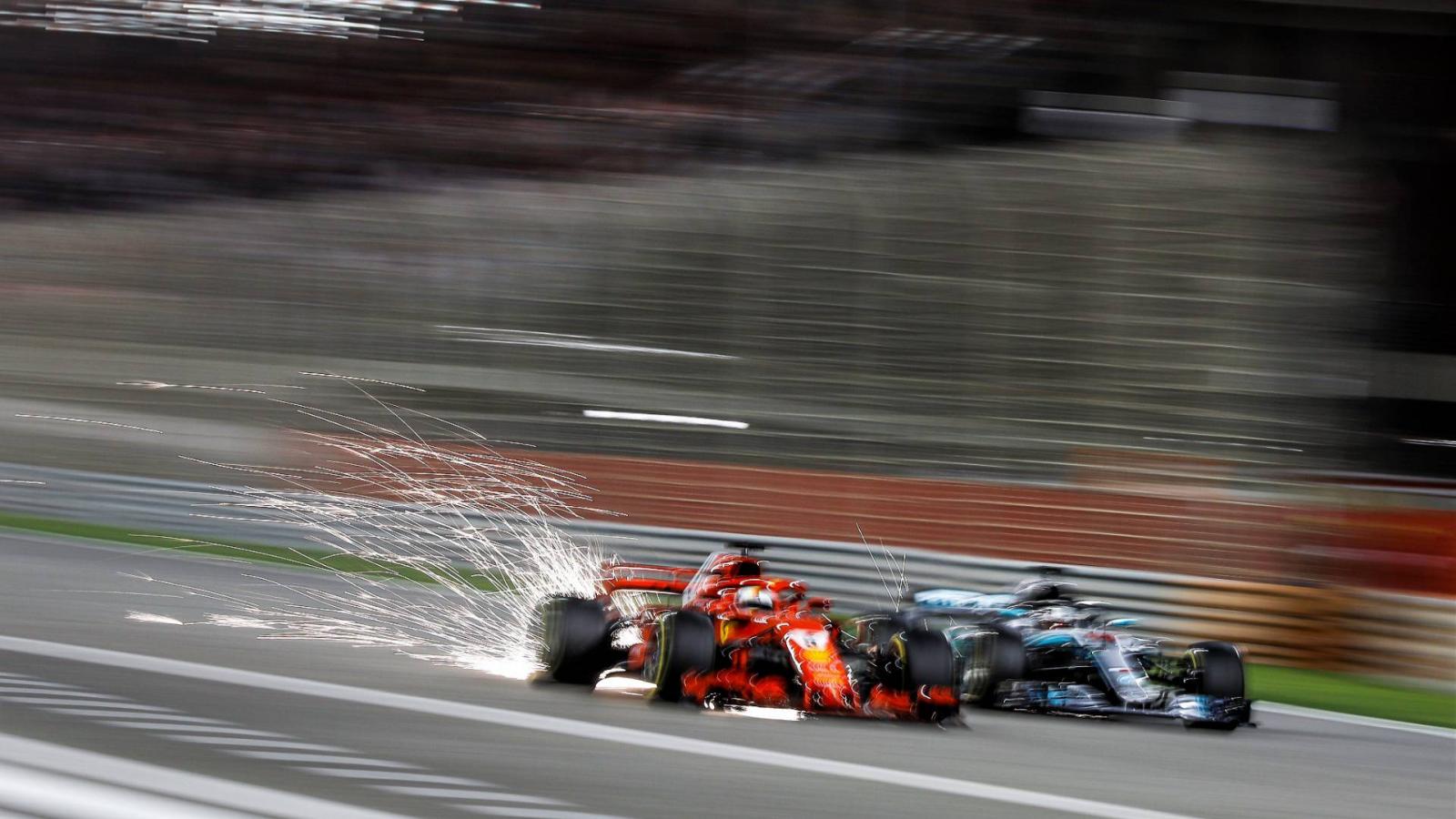 Tavaly Vettel győzött Bahreinben, a szezon végén azonban Hamilton ünnepelhetett