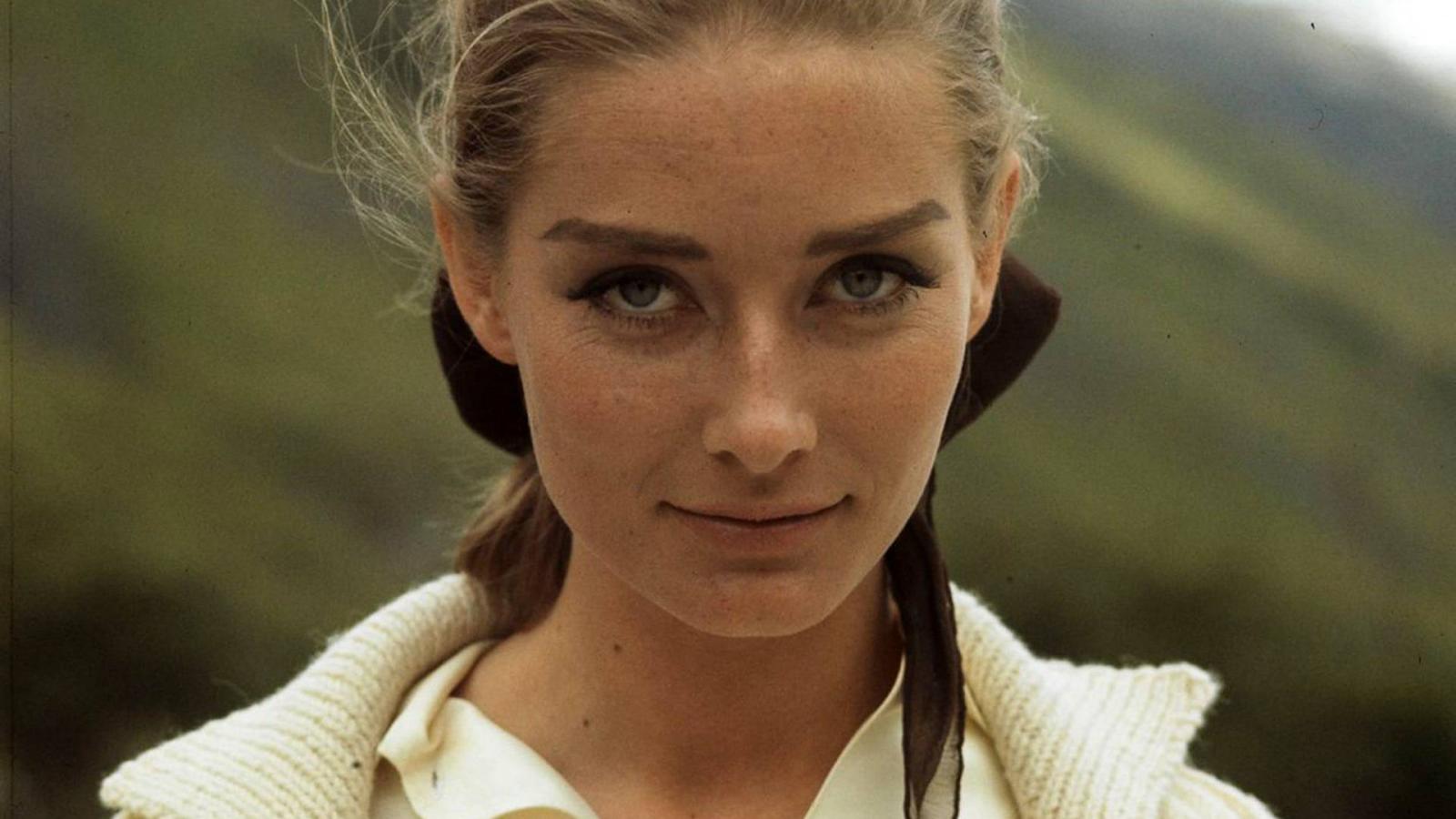 Next photo of Tania Mallet