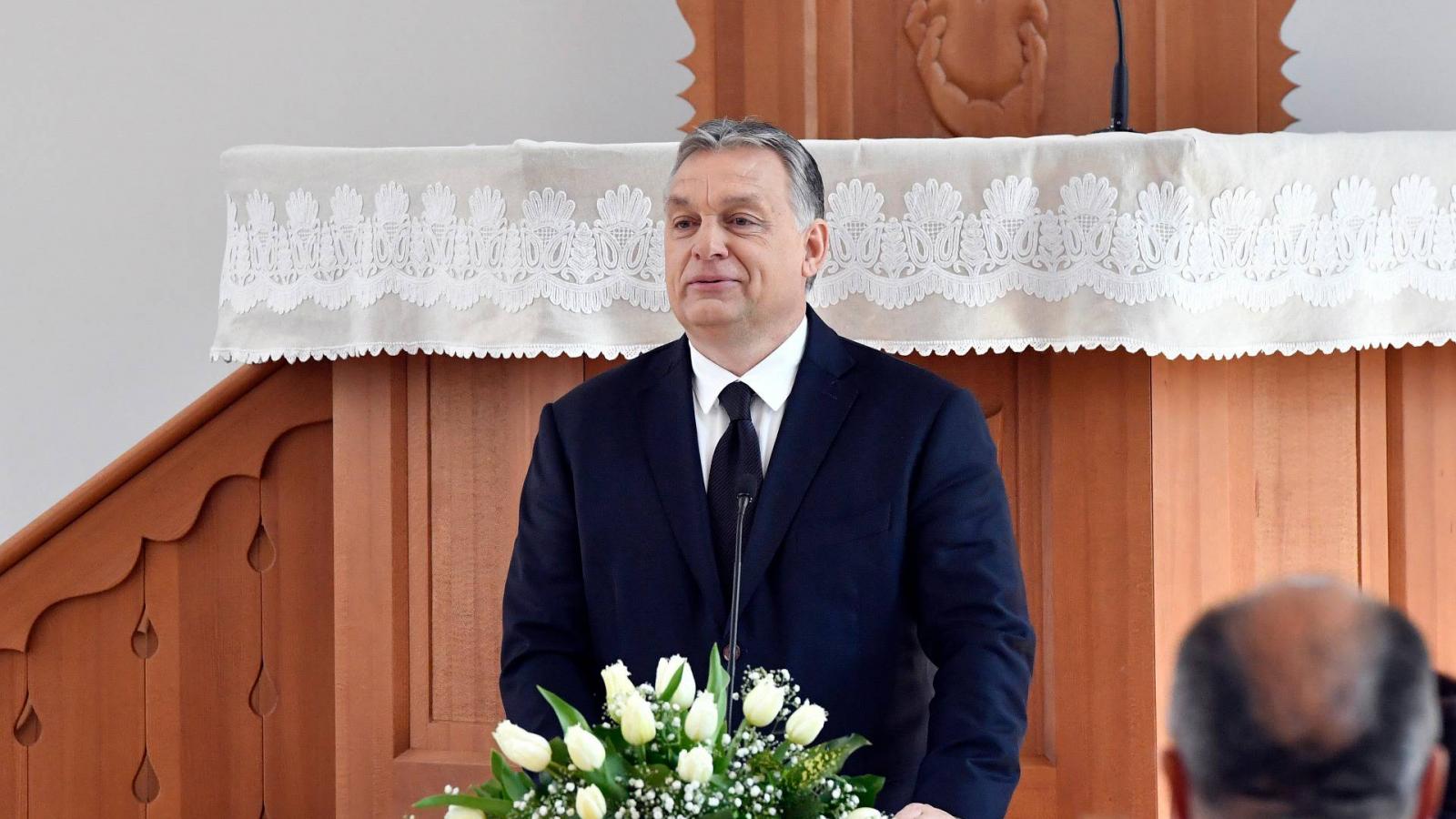 Orbán Viktor a pesterzsébeti református templom avatásán