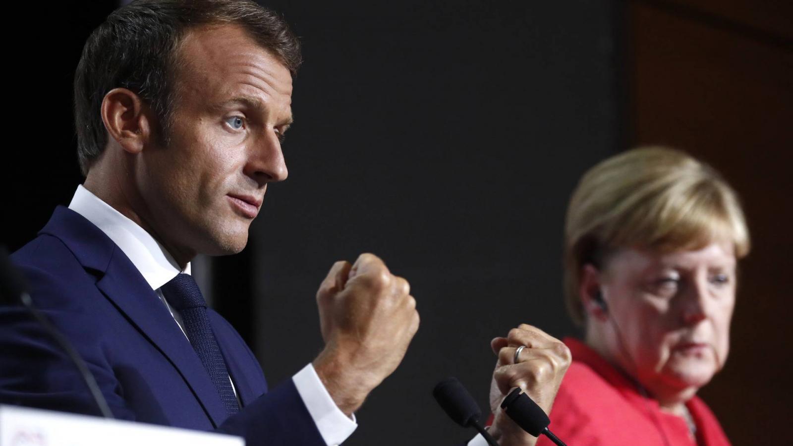 Merkel háttérbe szorult, már Macron az EU erős embere