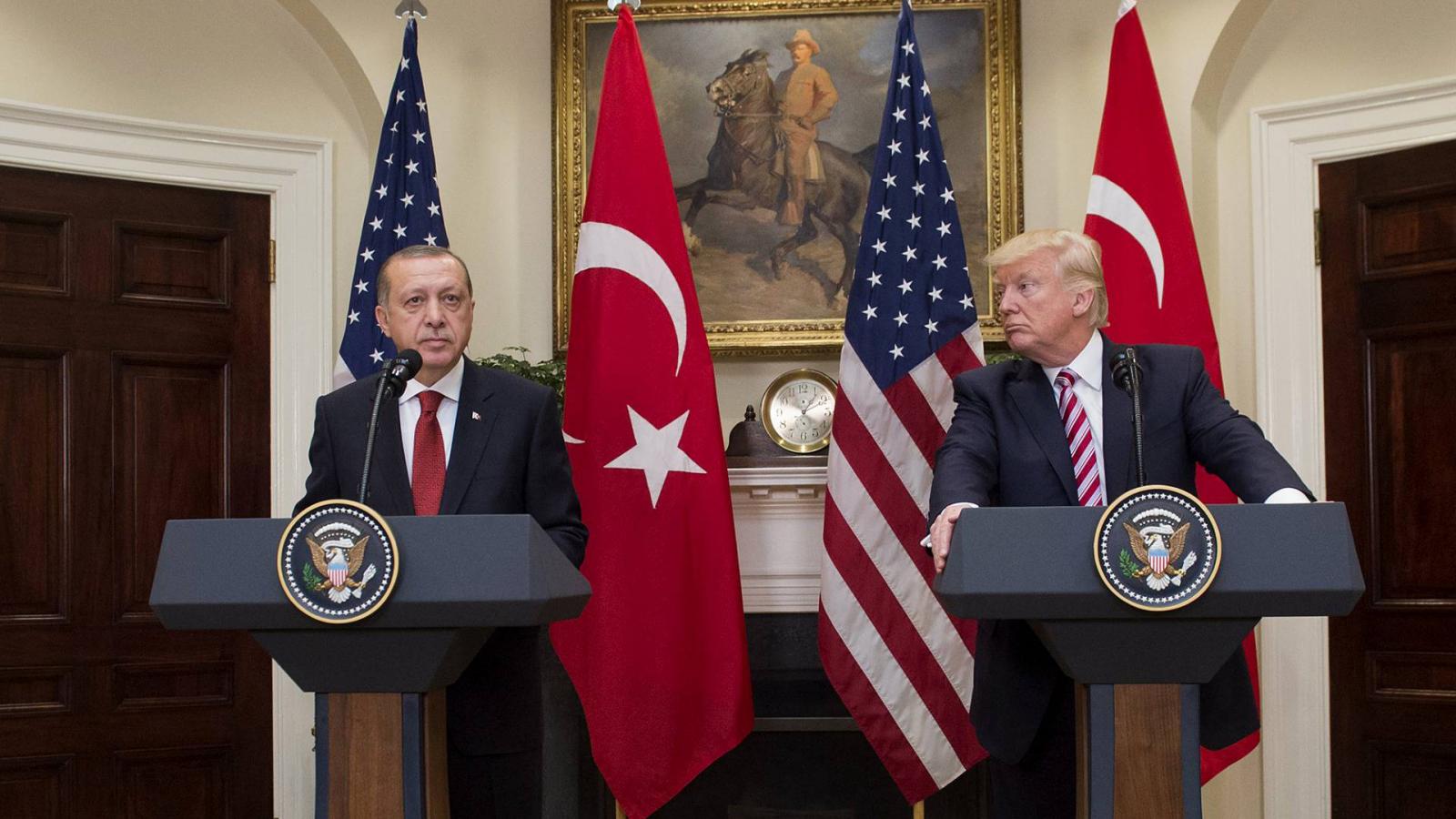 Recep Tayyip Erdogan török és Donald Trump amerikai elnök, egy közös sajtótájékoztatón