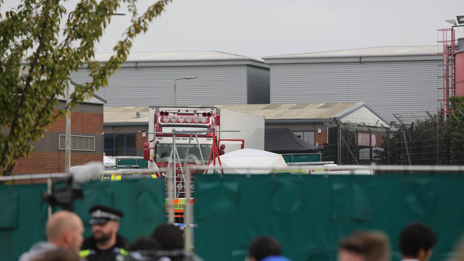 39 bodies discovered in truck in Essex, England