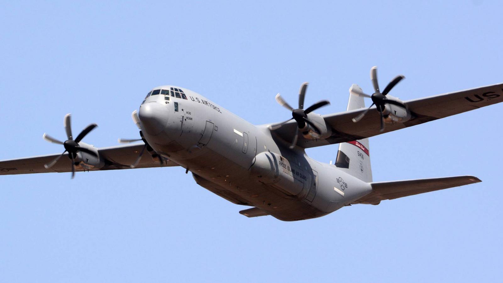 Egy amerikai C-130J szállítógép