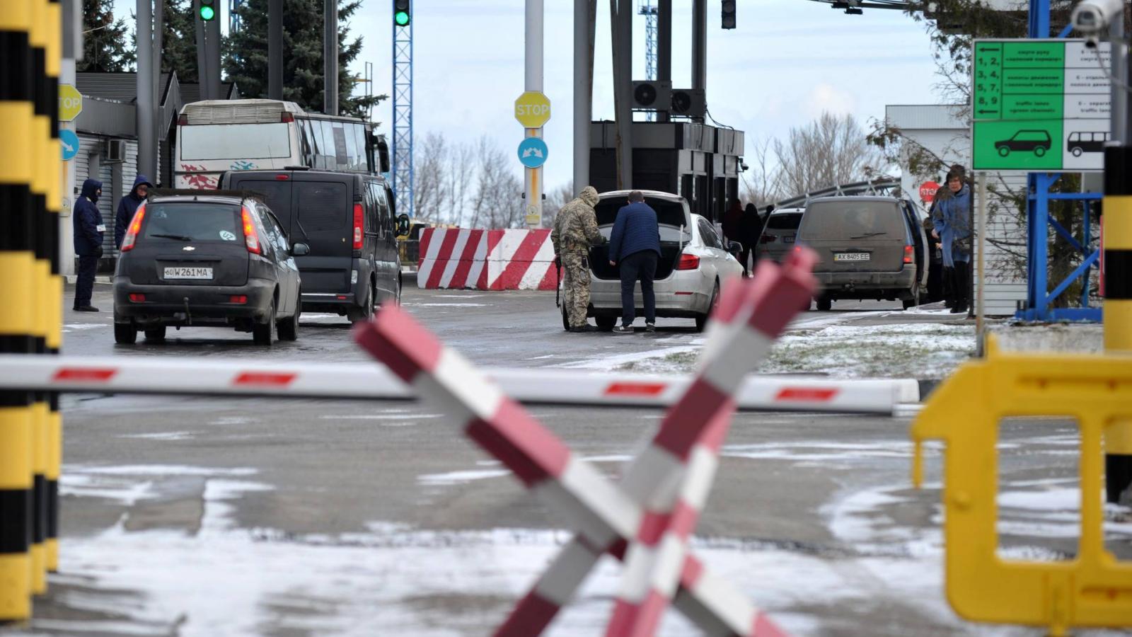 Orosz-ukrán határátkelő Harkivban, 2020. március 16-án. Képünk illusztráció