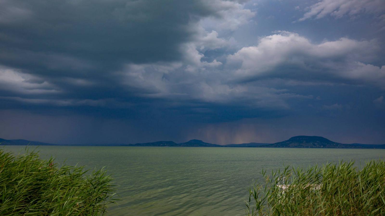 Vihar érkezik a Balaton északi partjához még július 21-én