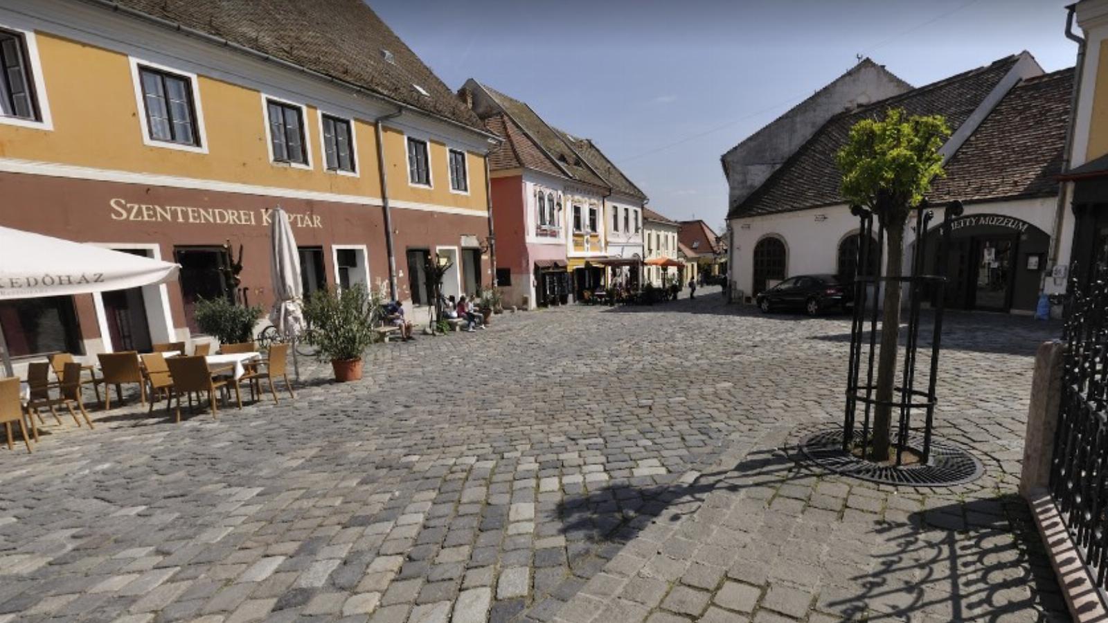 Szentendre, Fő tér - Google Street View