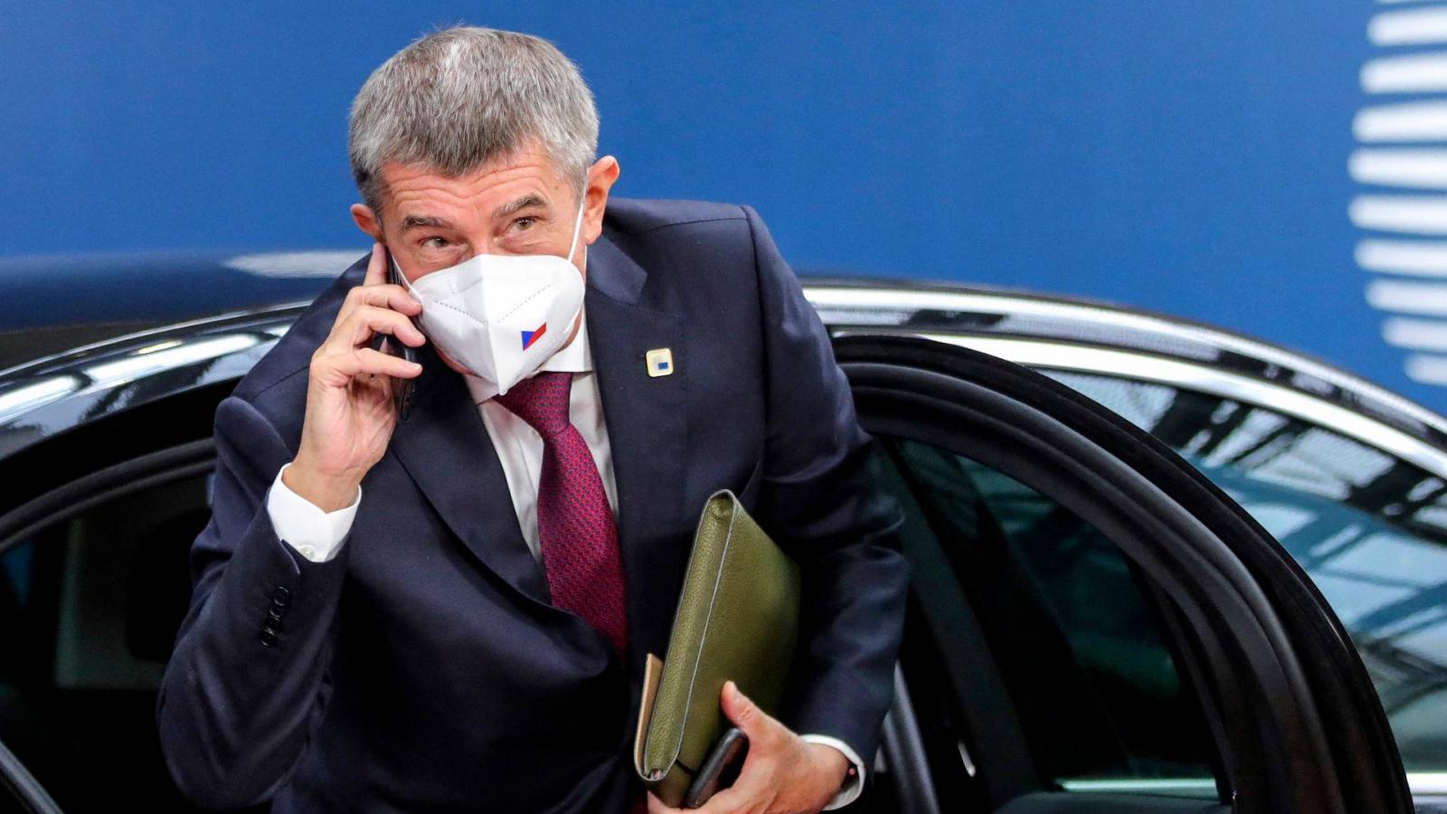 Czech PM under fire over EU conflict of interest report