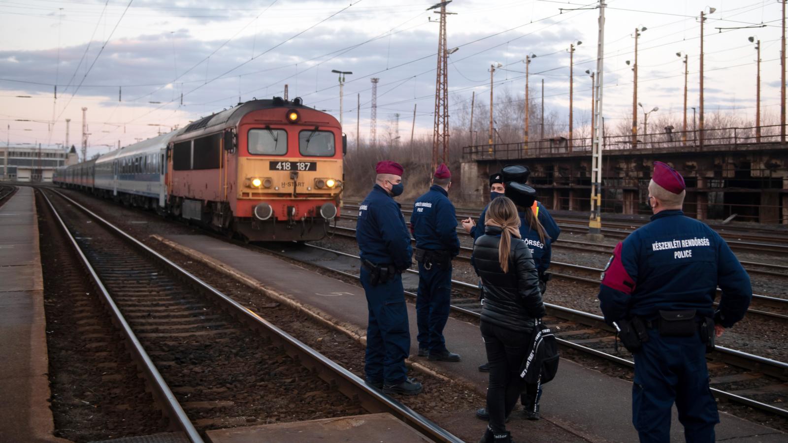 Ukrajna és a vele határos tagállamok
sora, így Magyarország is kap
extra pénzt a kiadásokra