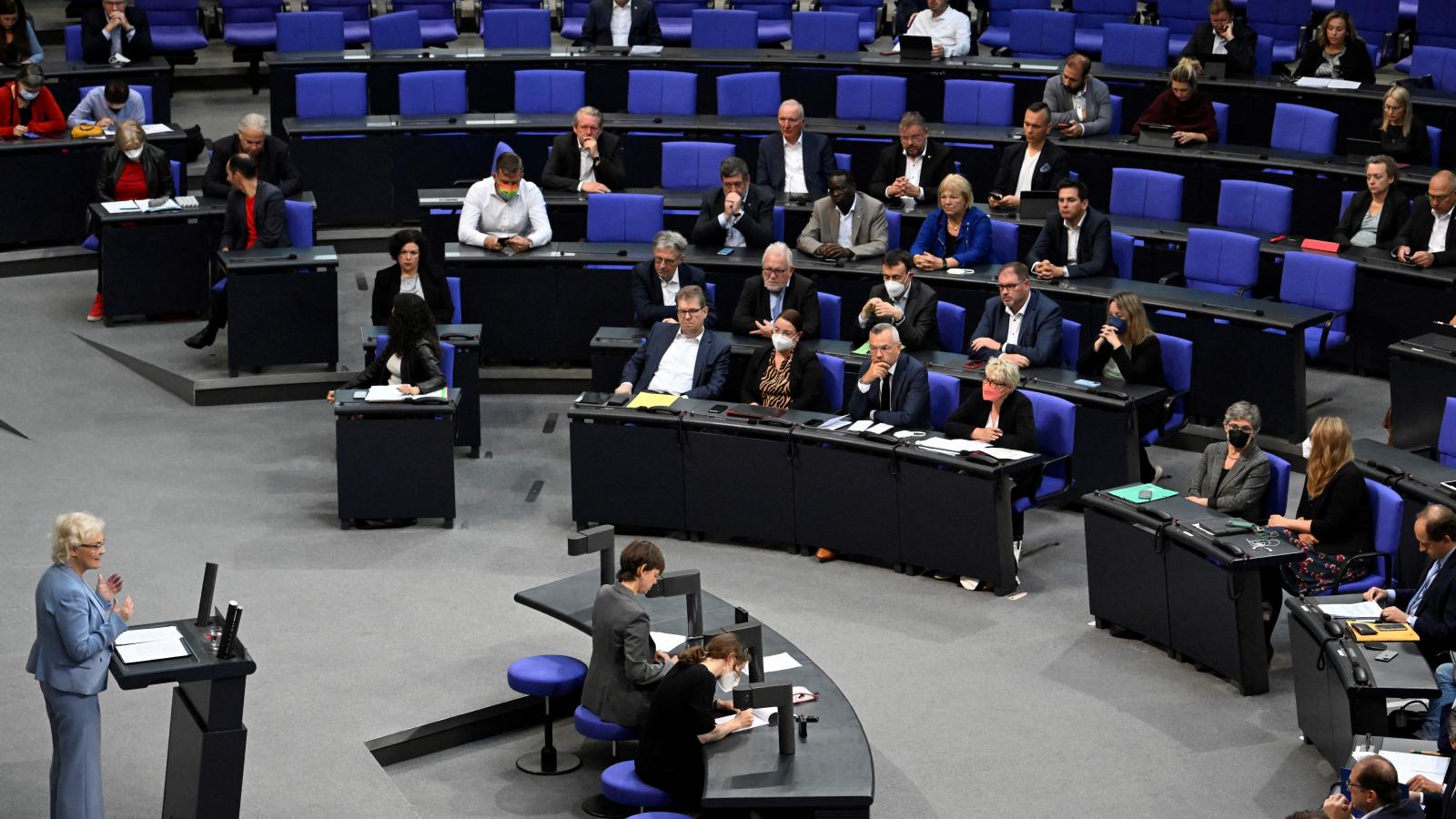 Vlagyimir Putyin kudarcáról beszélt Christine Lambrecht német védelmi miniszter a Bundestag ülésén