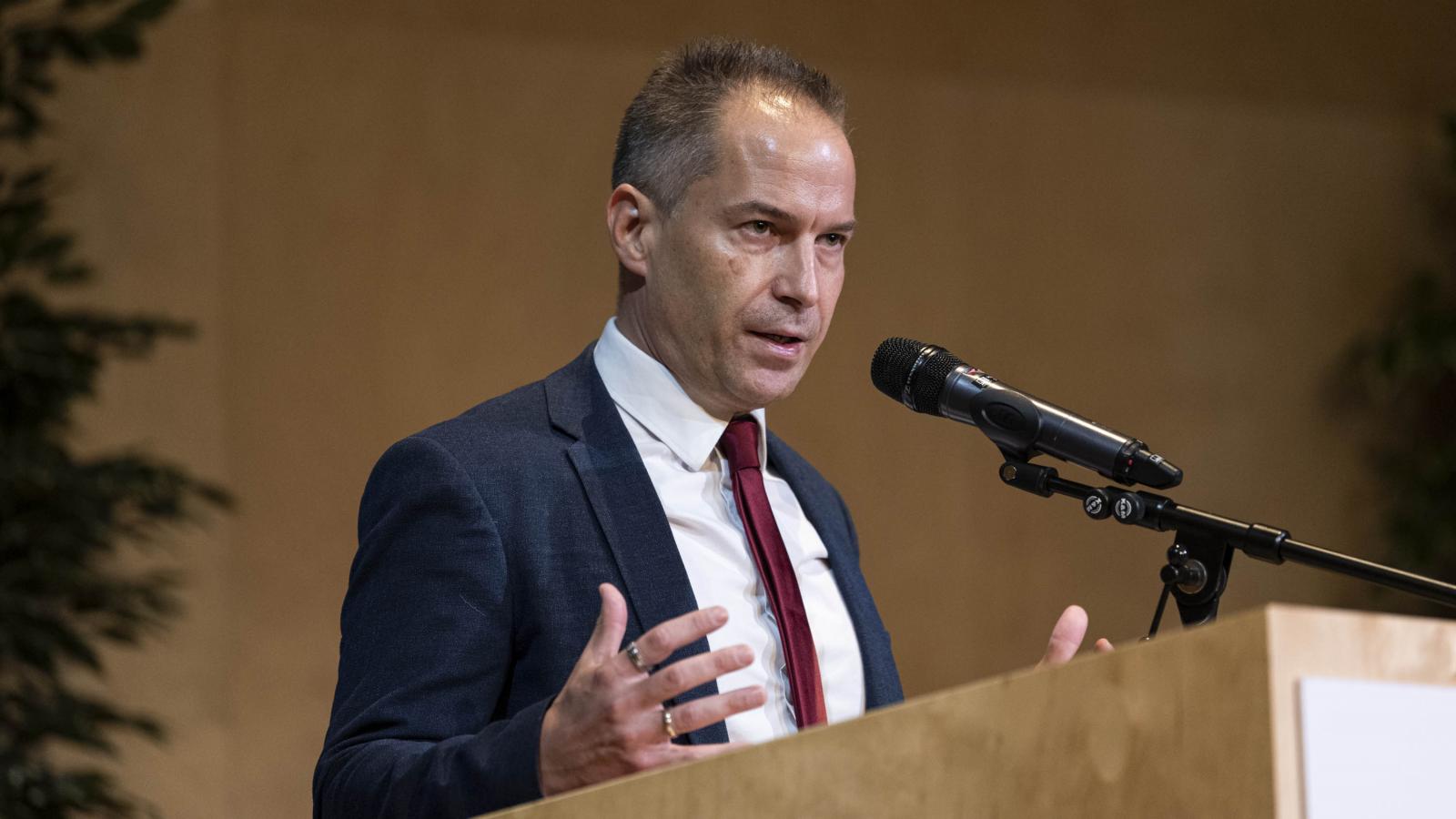 Krekó Péter is közölte, hogy a Mandiner állításaival szemben le sem töltötte le a Tisza Világ appot