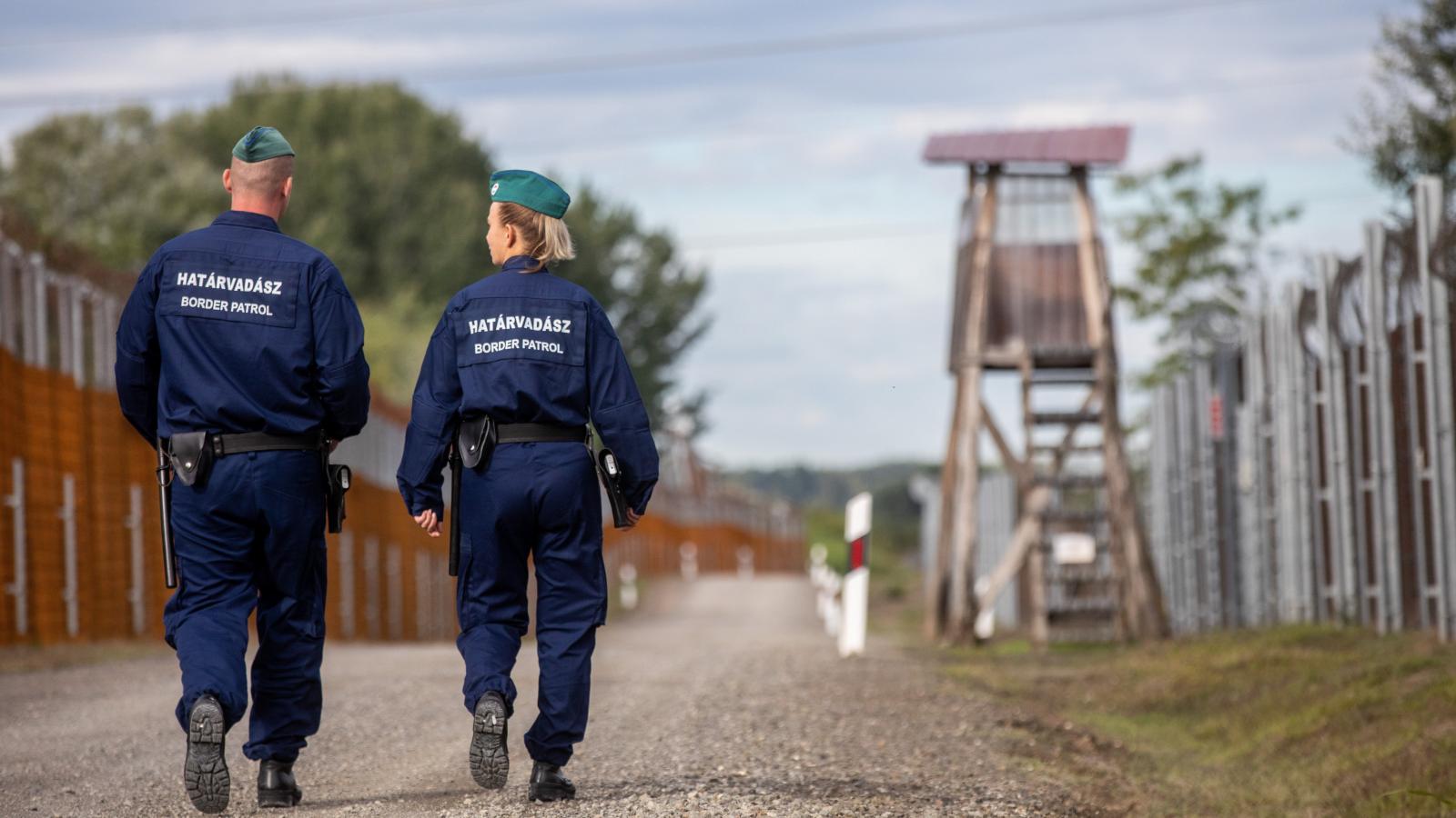 A határon akár napi több tíz kilométert is meg kell tenni