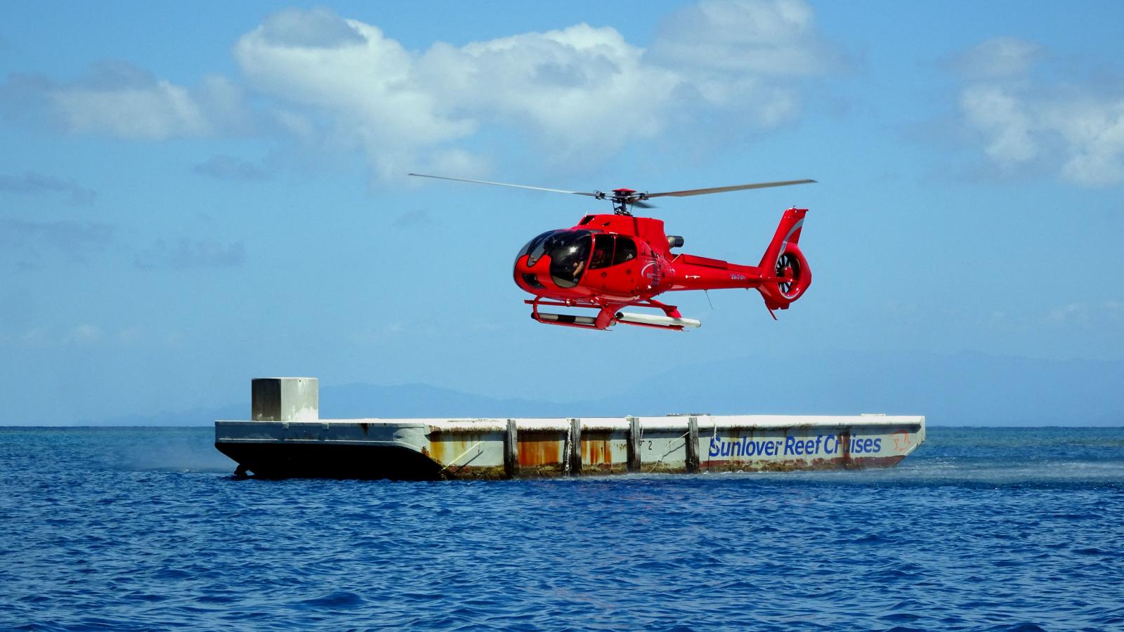 Helikopter a queenslandi Gold Coast partjainál 2018-ban