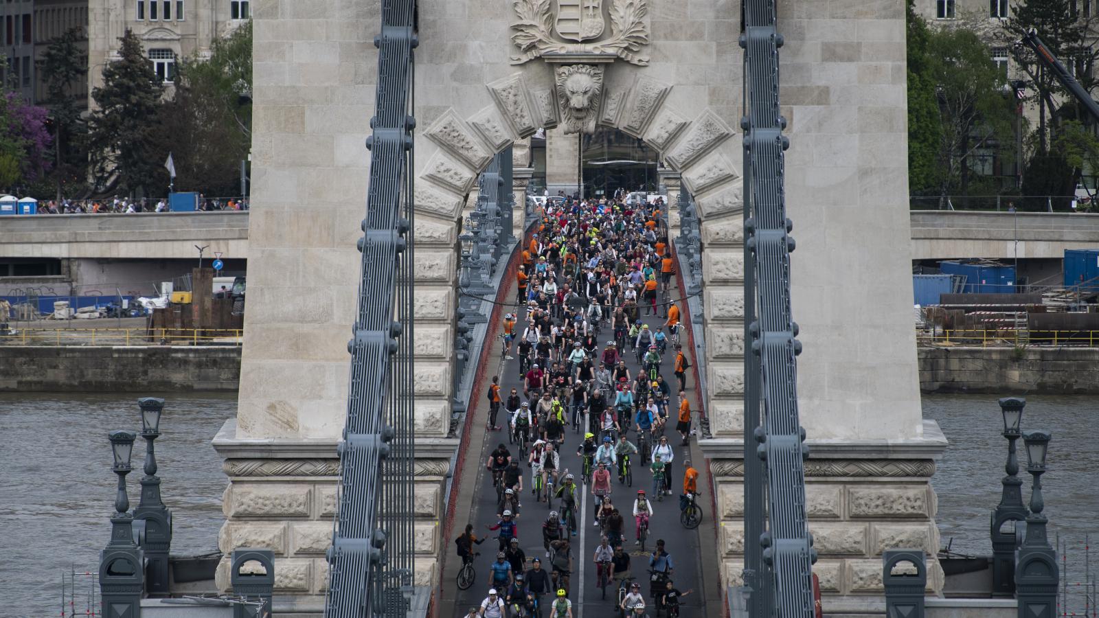 I bike Budapest bringás felvonulás 2023. április 22-én. 