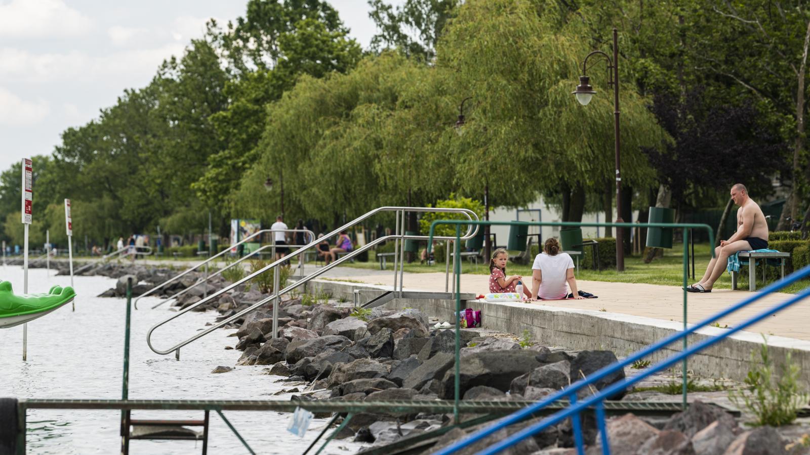 Vízszinthelyzet a Balatonnál június 14-én. Az államapparátus szerint nem kell aggódni, a térségben élők mégsem nyugodtak