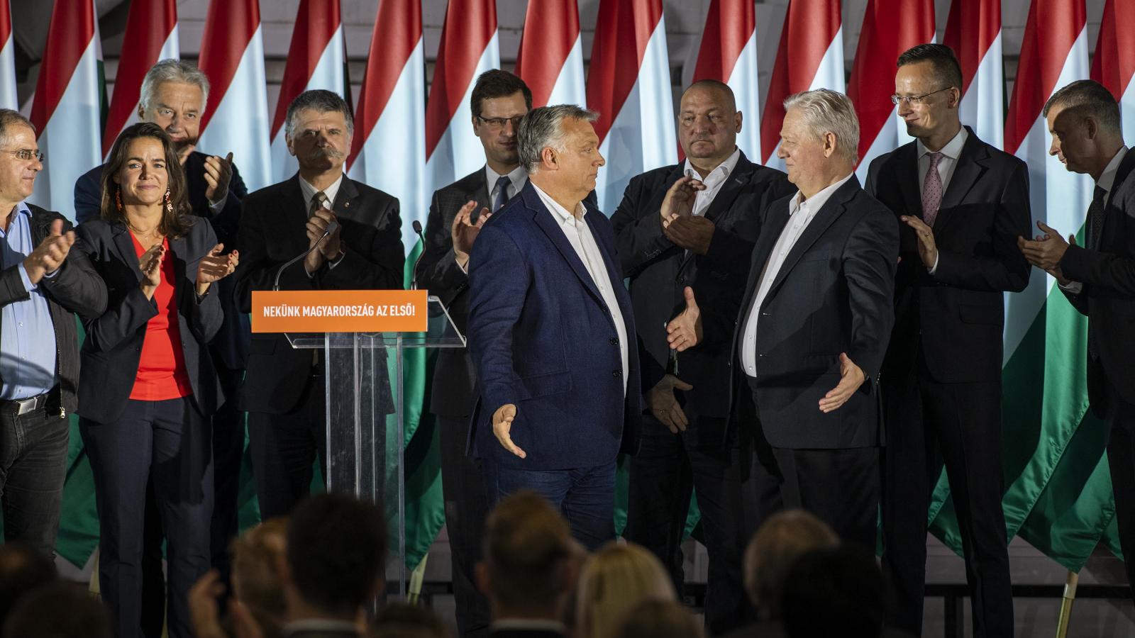 Tarlós István és Orbán Viktor a 2019-es – az általa „elengedett” – önkormányzati választások estéjén