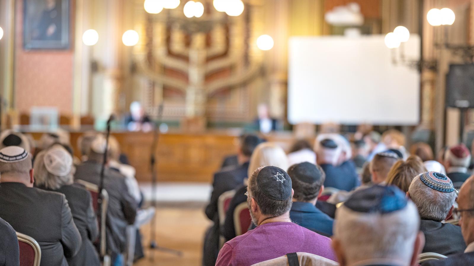 A Mazsihisz tisztújító közgyűlése ez év májusában. Rónától még az előző elnök idején váltak meg