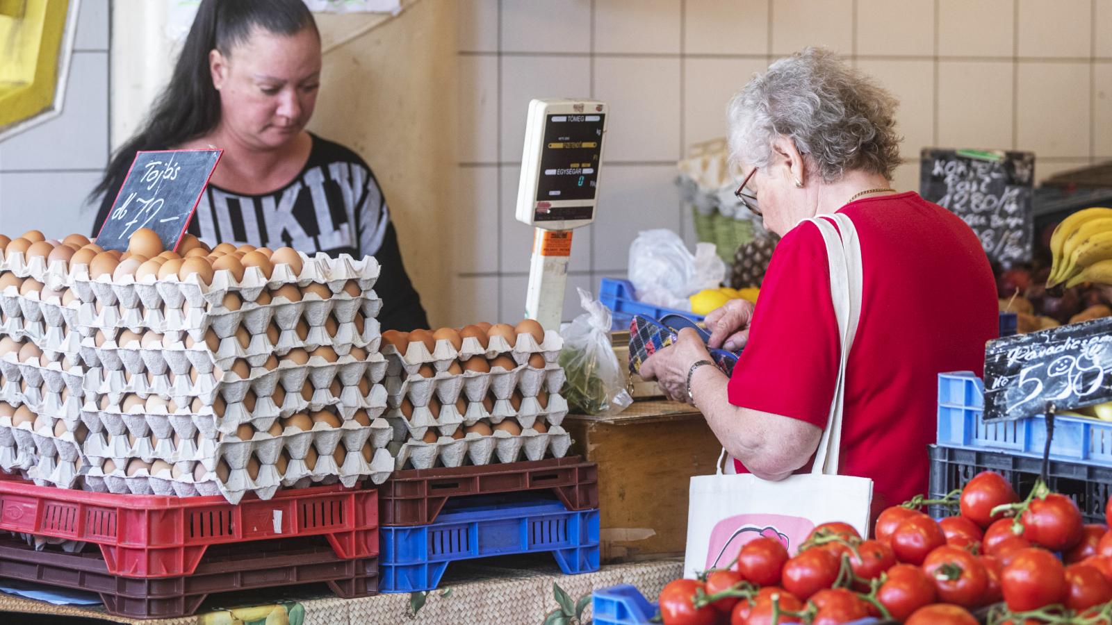 A nyugdíjasok inflációs kosara mindig jobban drágul