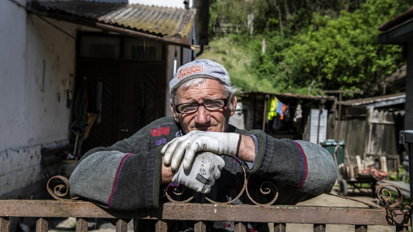 Sok buktató van a folyamatban, ezért az időseknek érdemes körültekintően eljárniuk. Az pedig szerencse kérdése, hogy végül ki „jár jól”