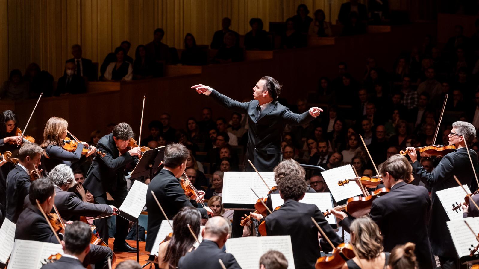 Teodor Currentzis a klasszikus zene fenegyereke