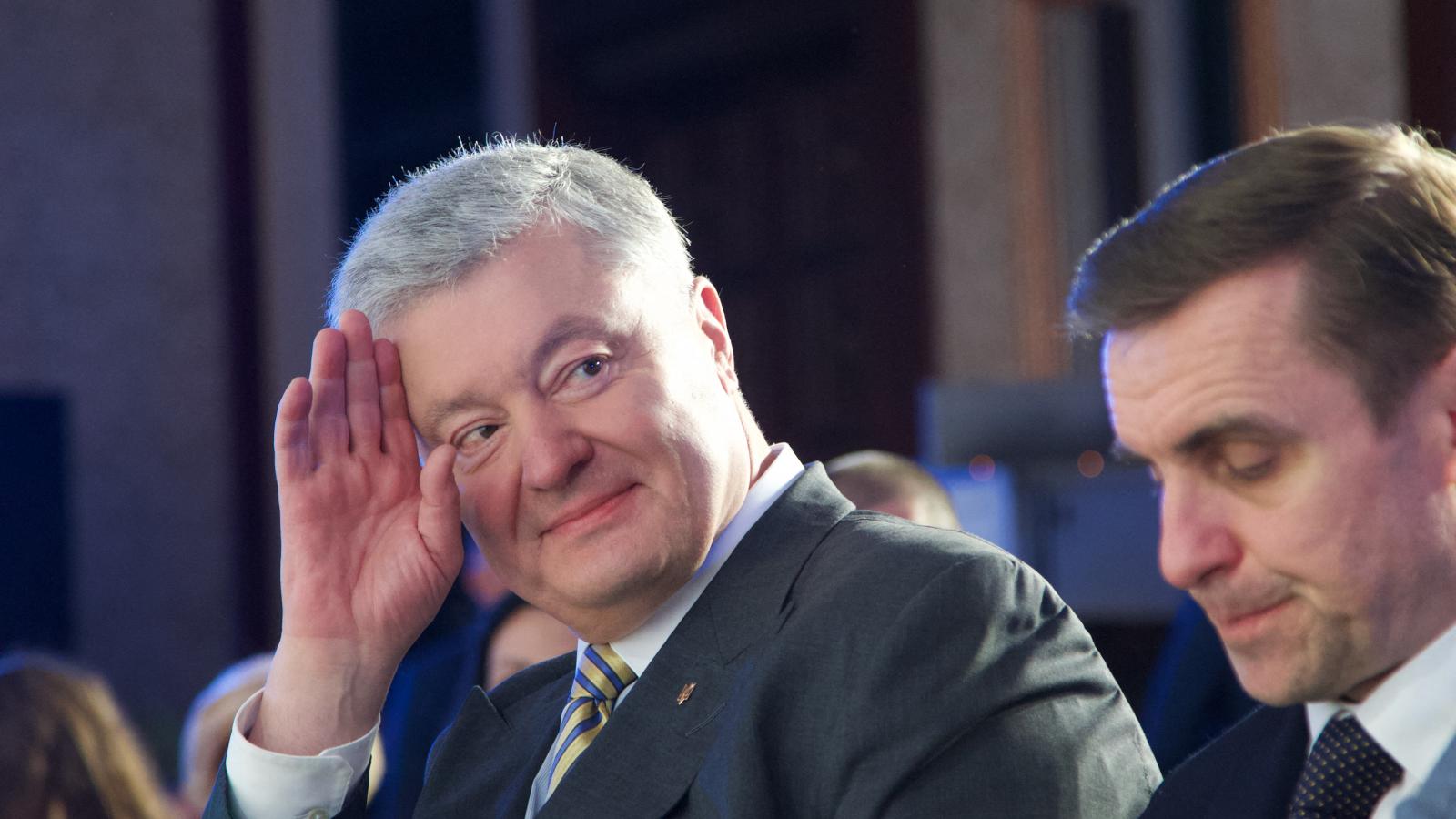 Petro Porosenko. Nem kevés pénzt kaphatott a magyar kormánytól