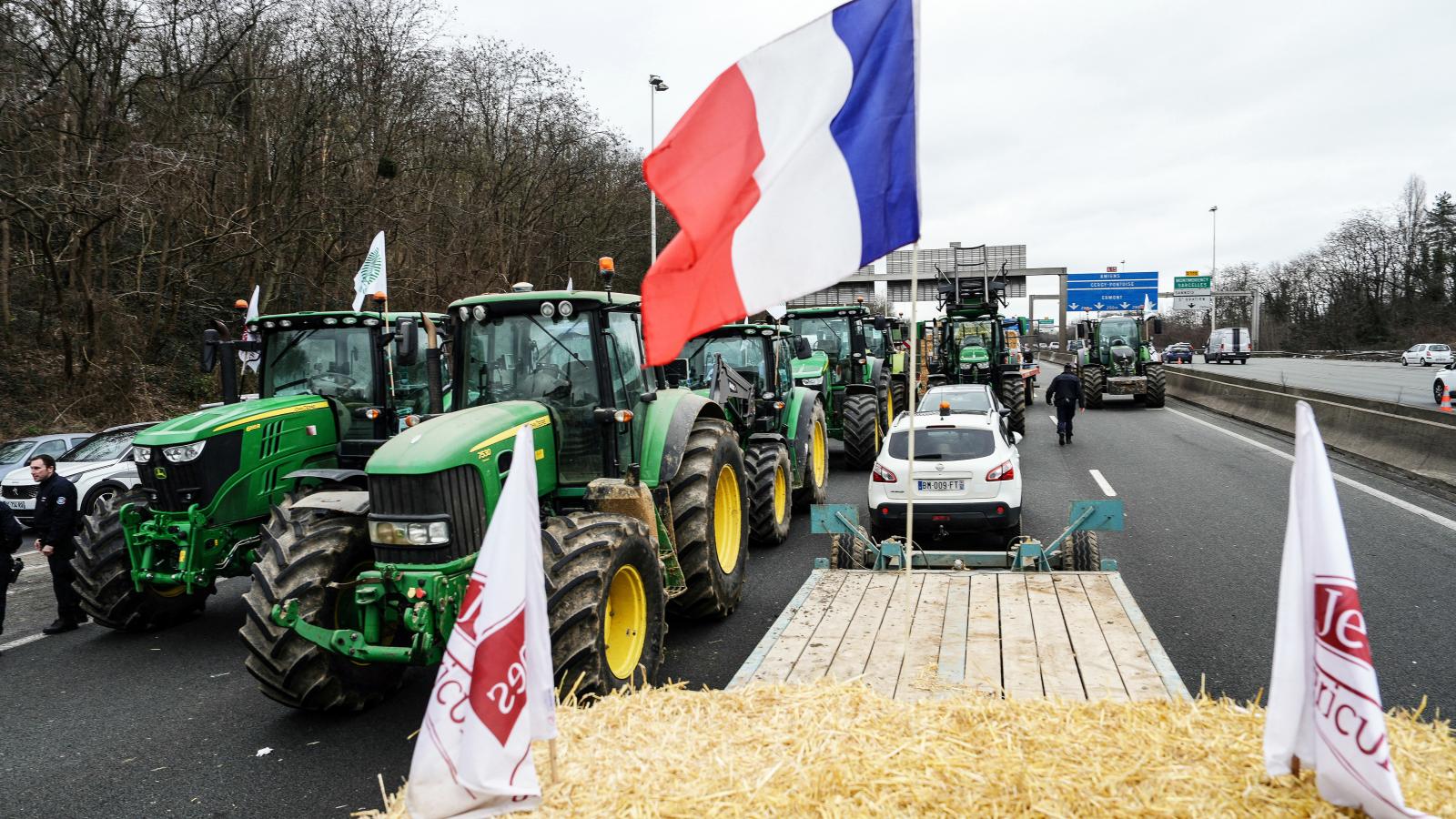 A francia gazdák egyik tagja szerint „ki fogják éheztetni Párizst”