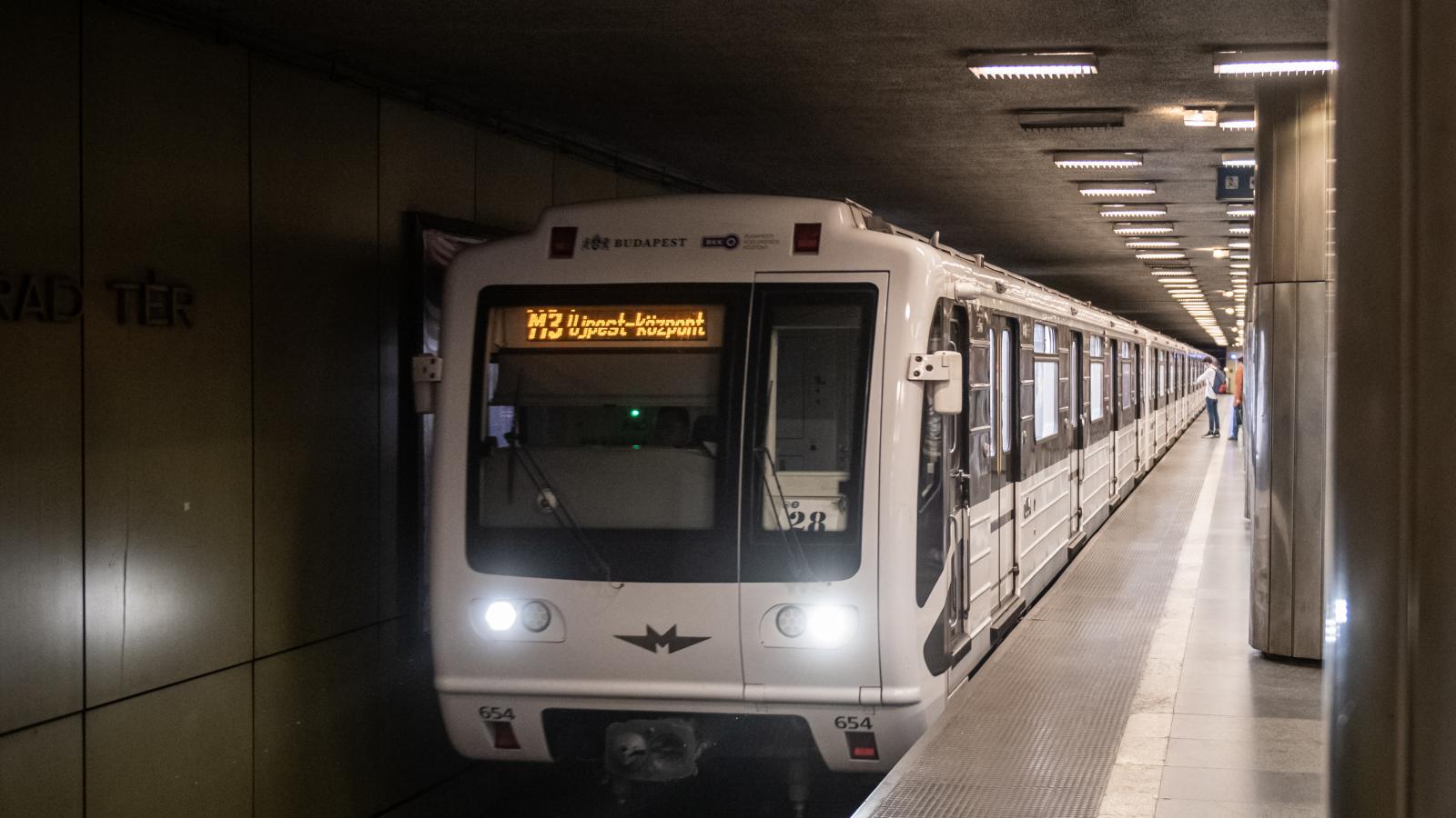 Objektíve lehetetlen. A Tarlós-korszak kínos öröksége a 3-as metró felújítása