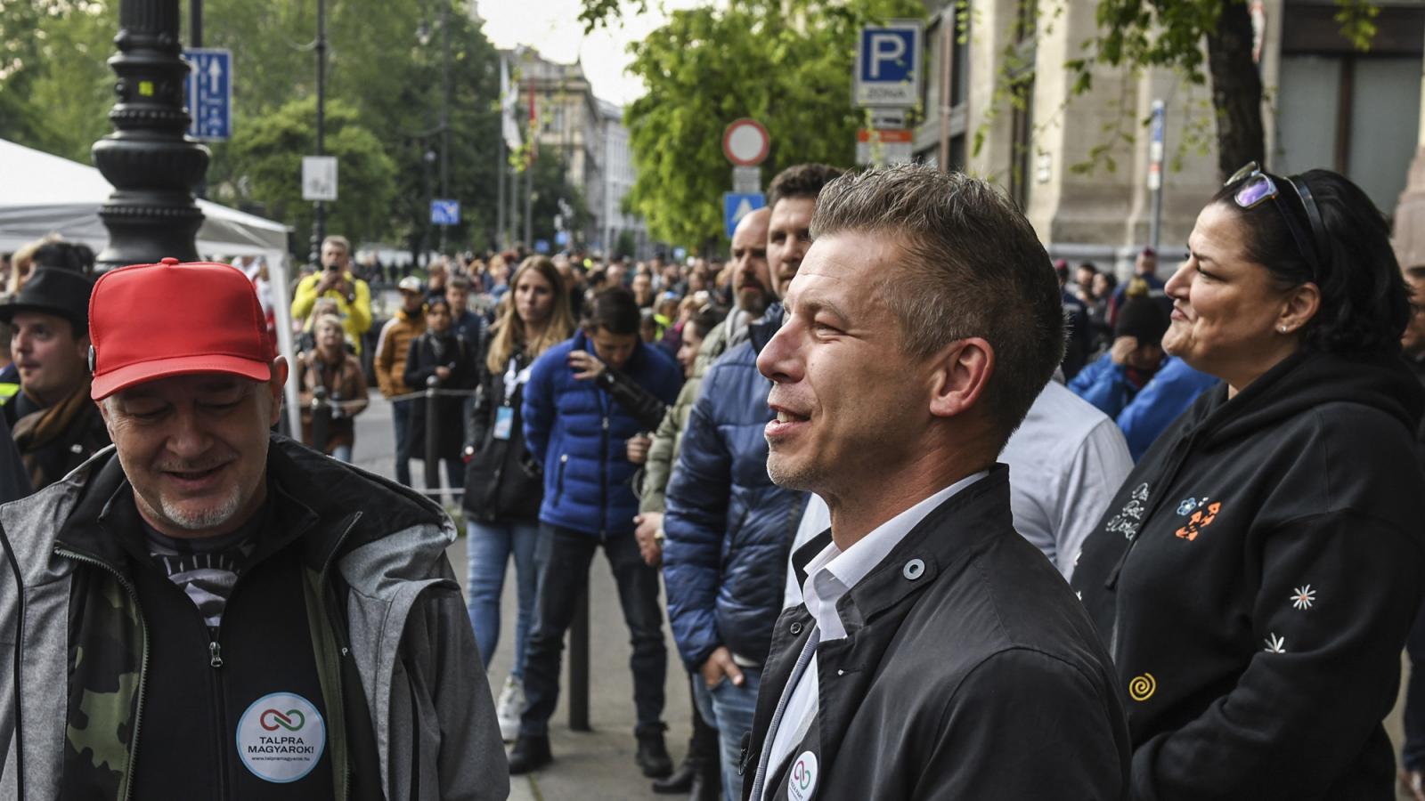 Magyar Péter a pénteki tüntetésen